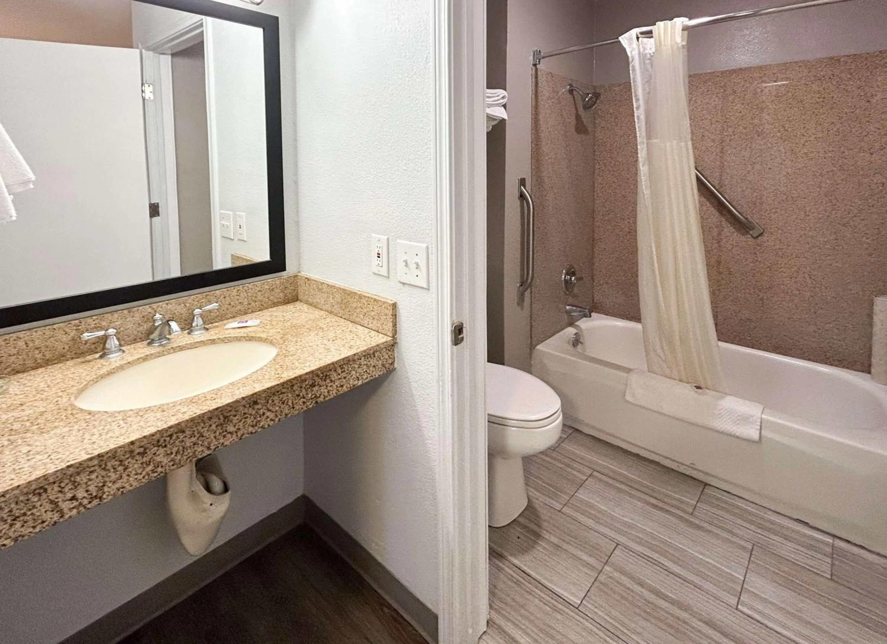 Bathroom in Studio 6 Suites Vancouver WA Waterfront