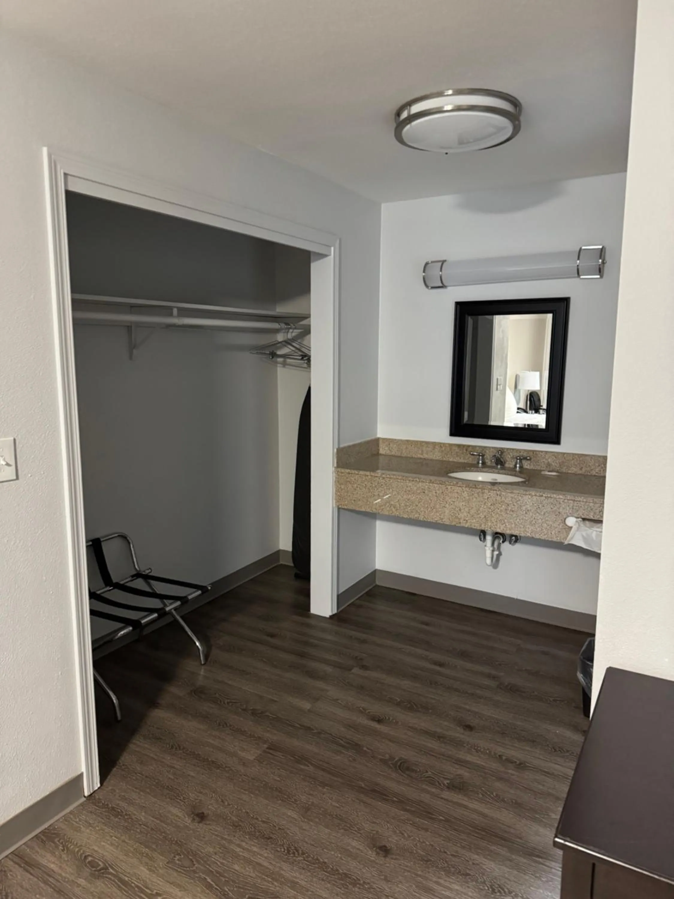 Bathroom in Studio 6 Suites Vancouver WA Waterfront