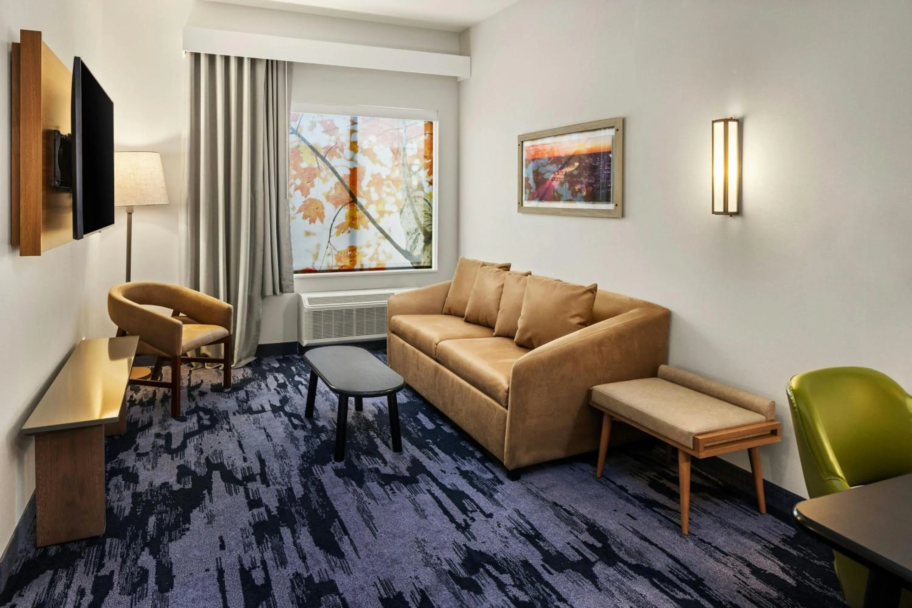 Living room in Fairfield by Marriott Inn & Suites Cedar Rapids North