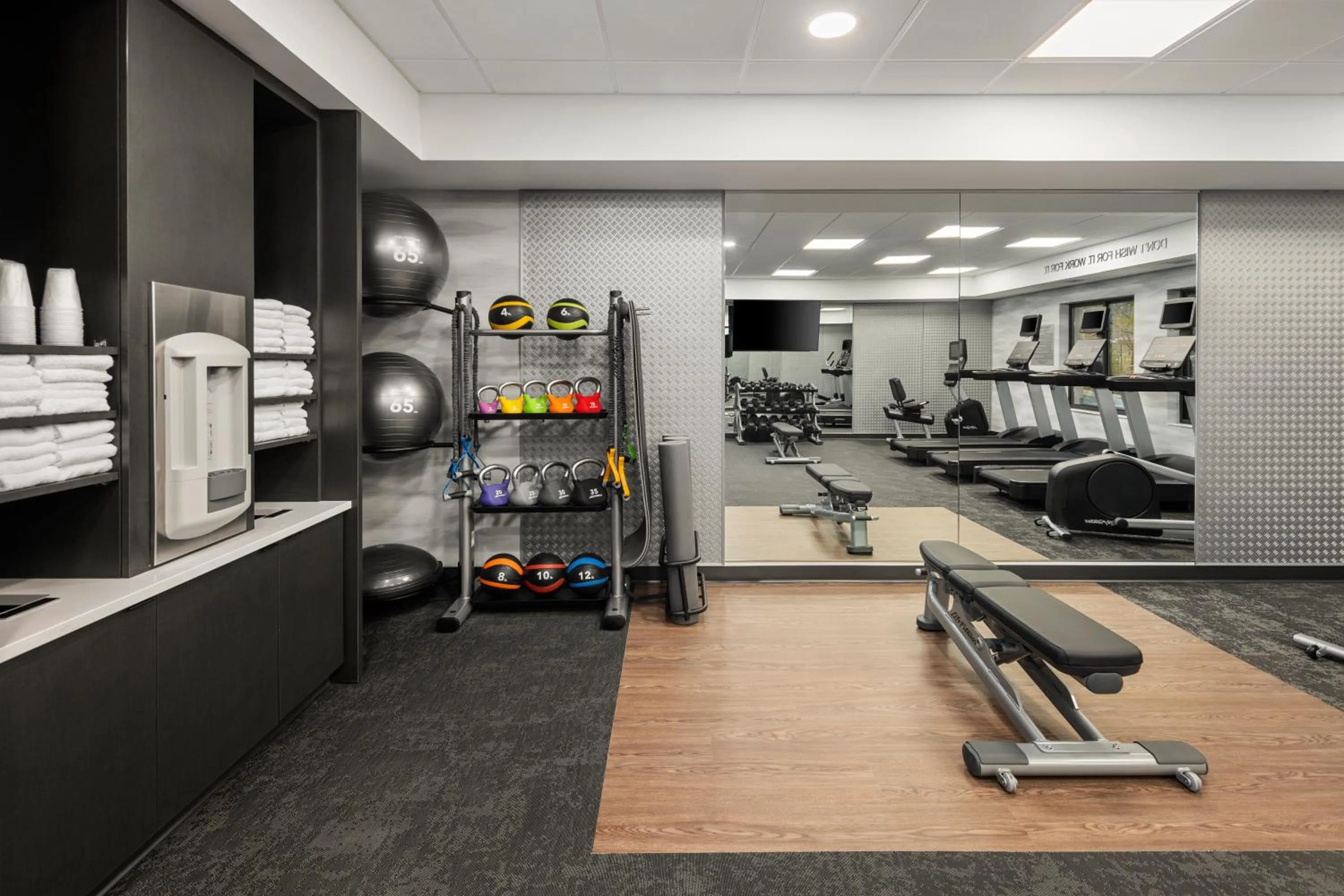 Fitness centre/facilities in Fairfield by Marriott Inn & Suites Cedar Rapids North