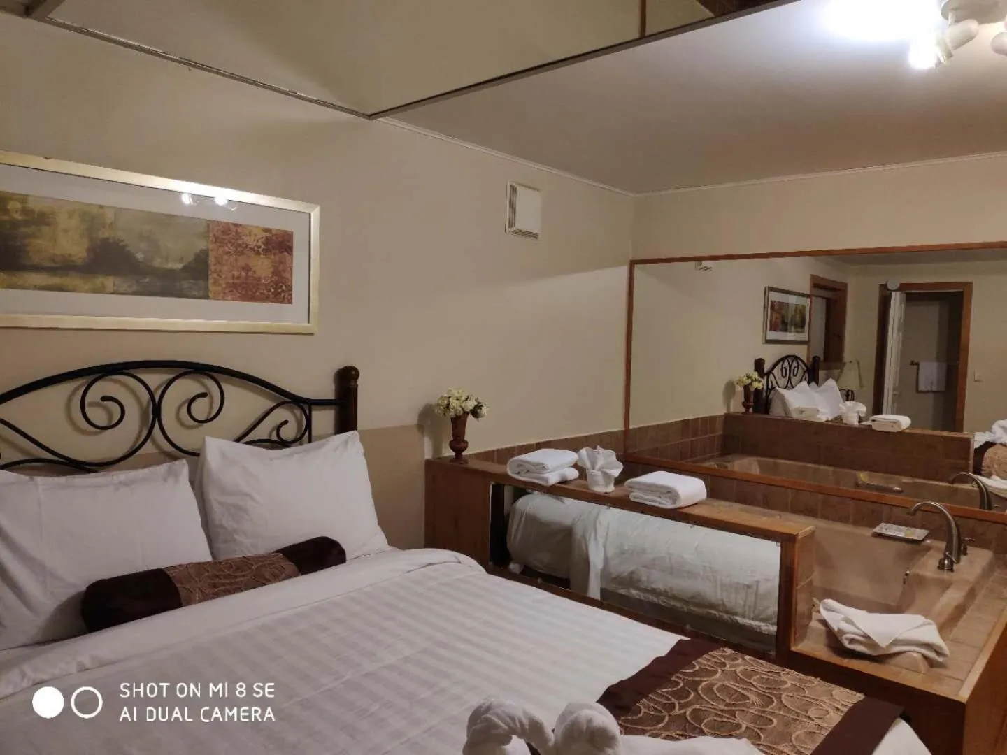 Bed in Motel Chantolac