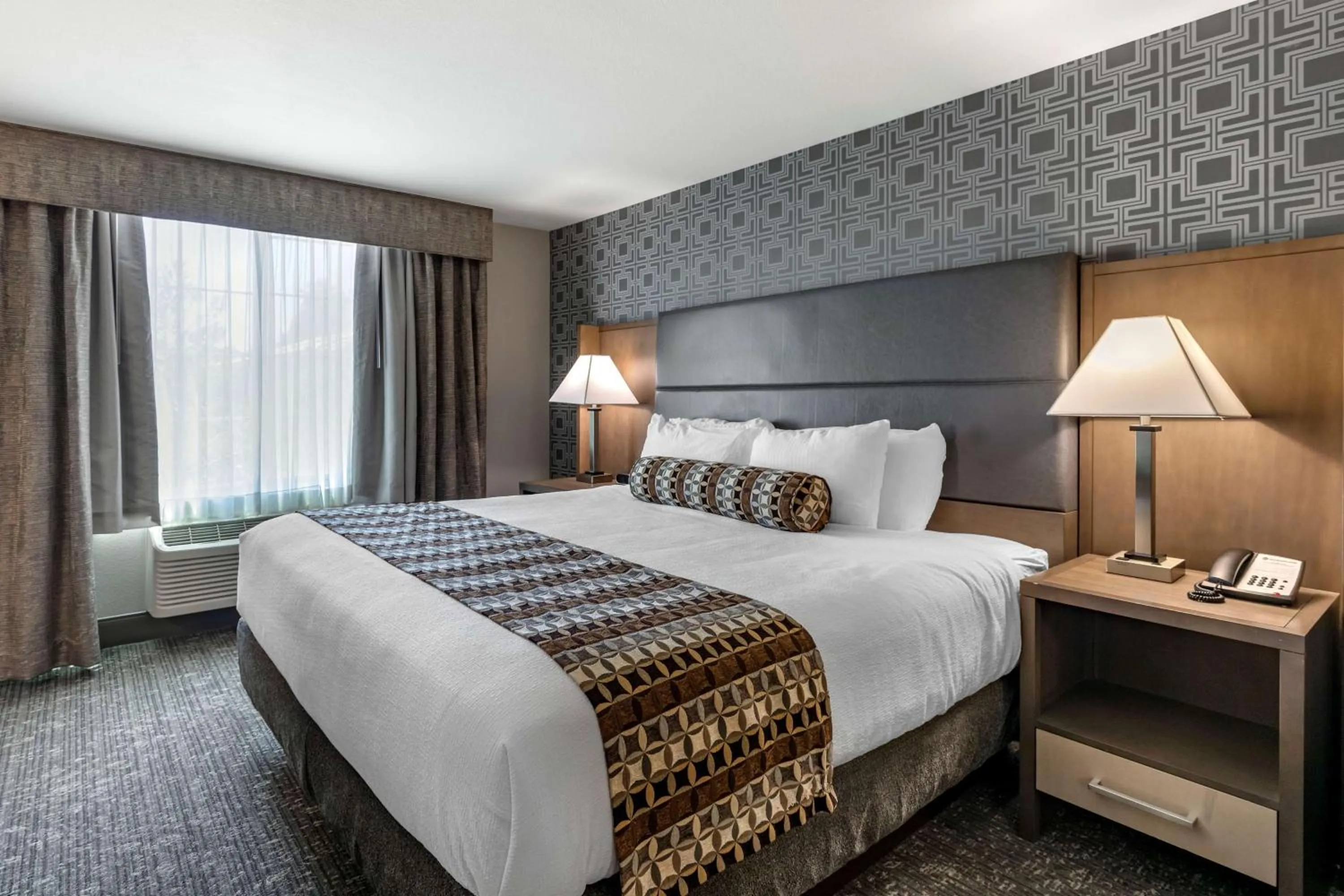 Bedroom, Bed in Best Western Plus Las Vegas West