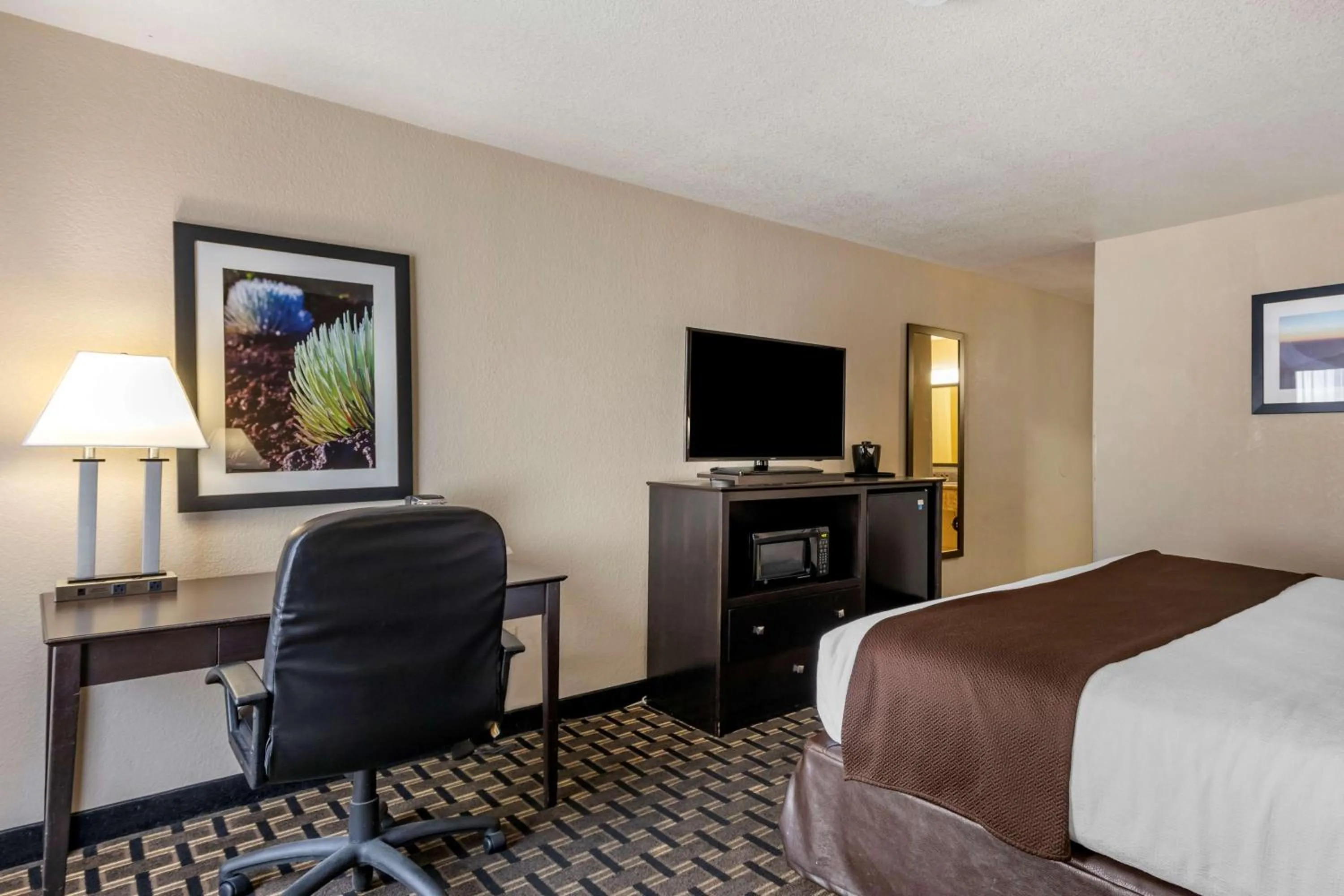 Bedroom, Bed in Best Western Plus Las Vegas West