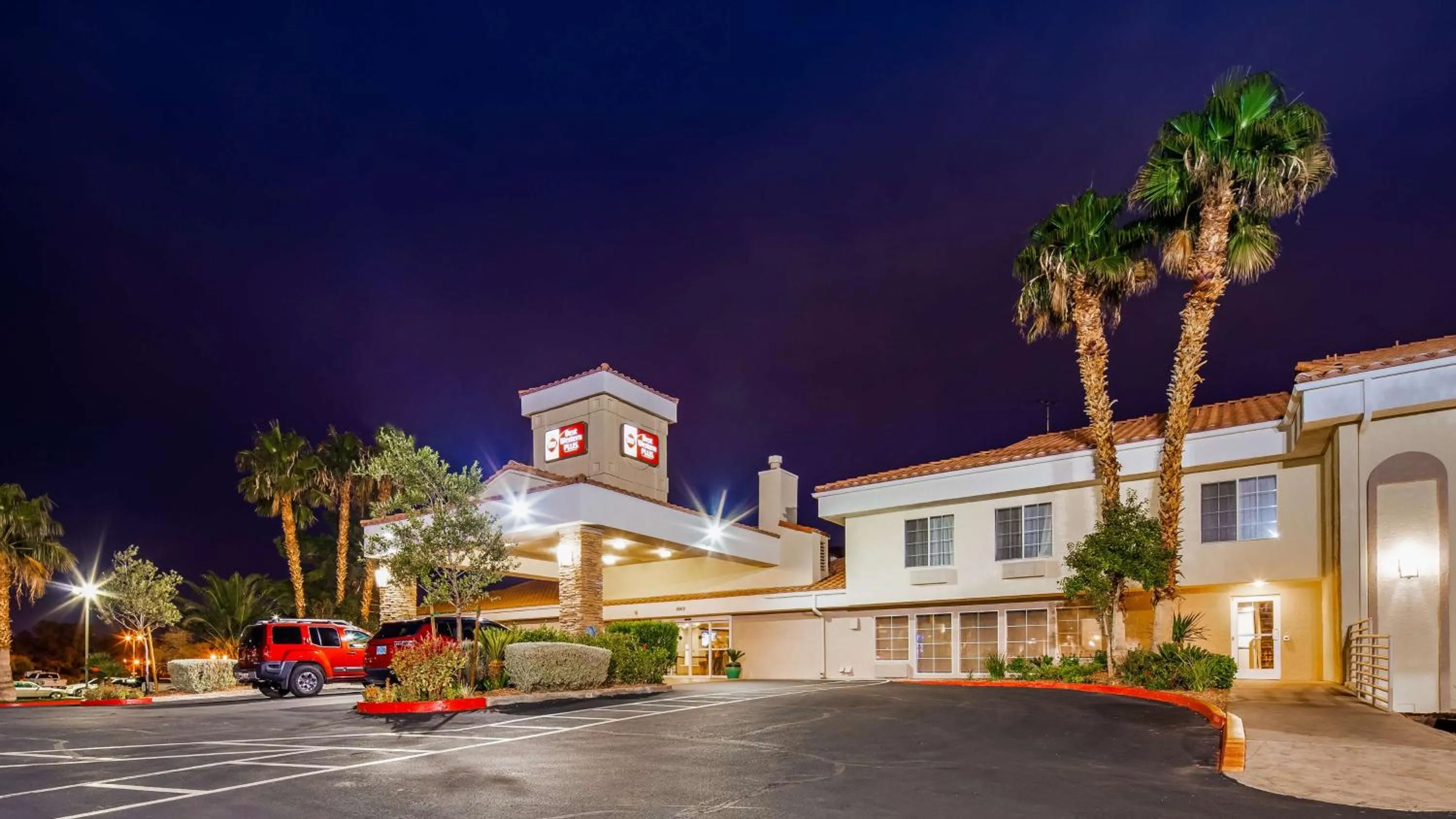 Property building in Best Western Plus Las Vegas West
