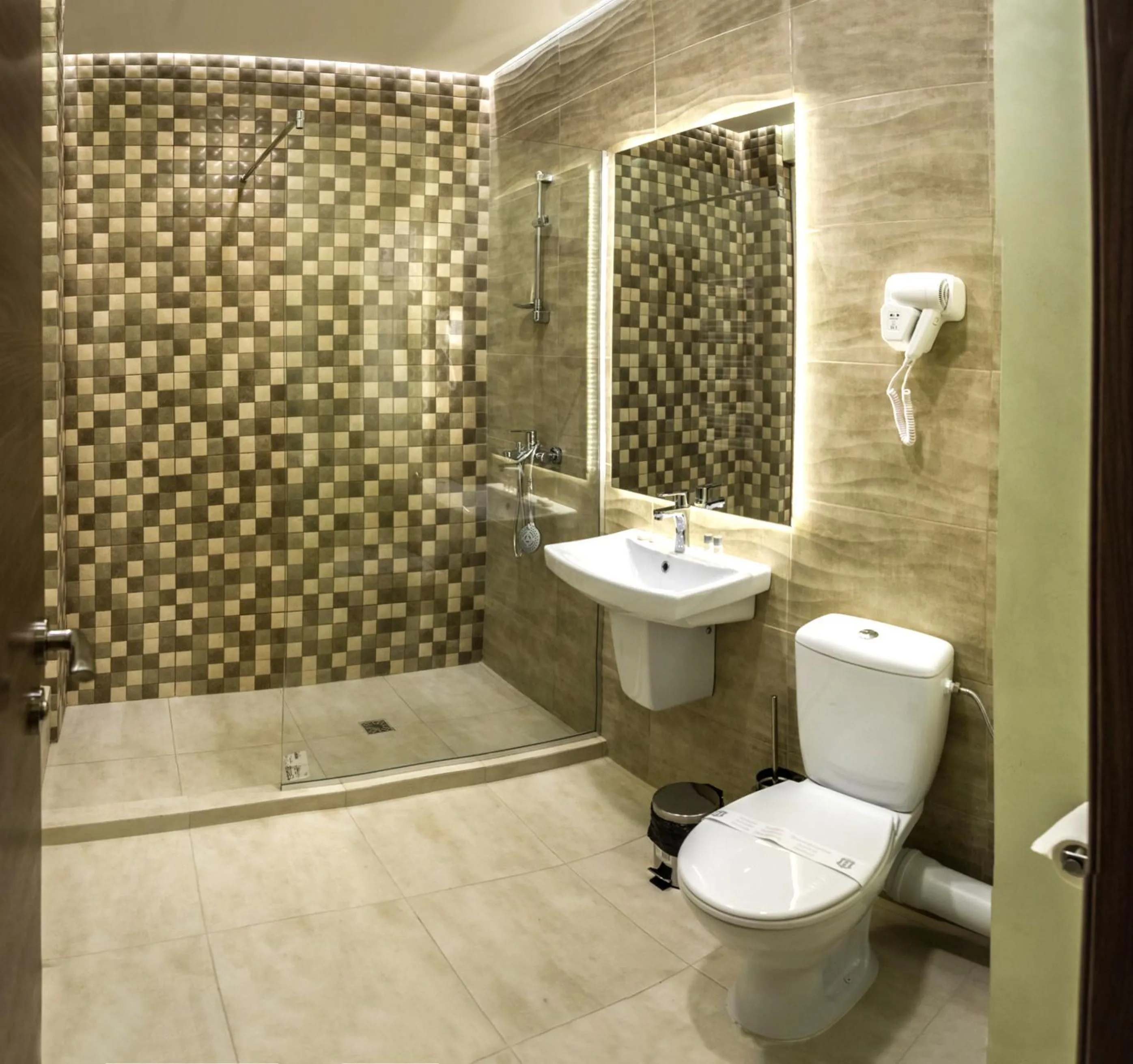 Shower in Monopoly Hotel