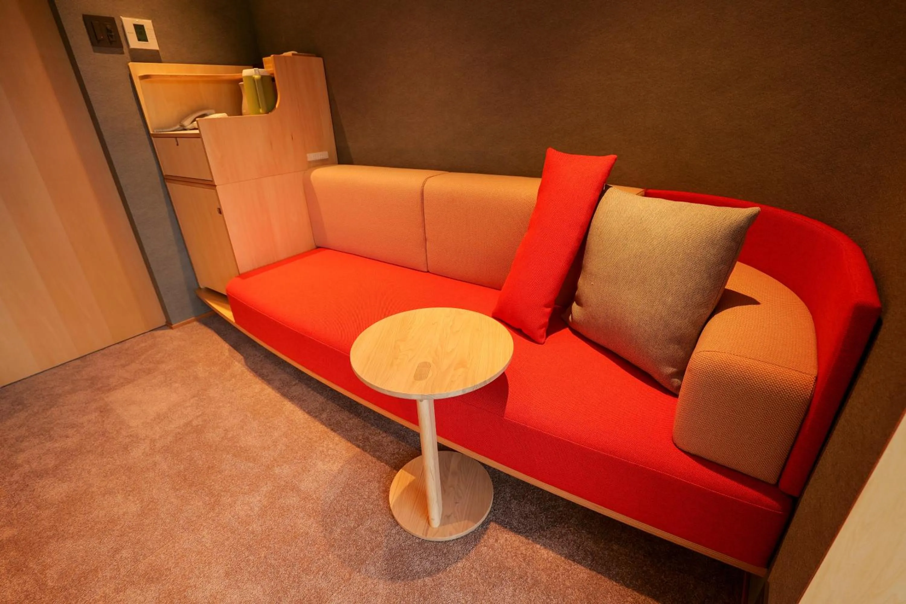 furniture in Senpokaku