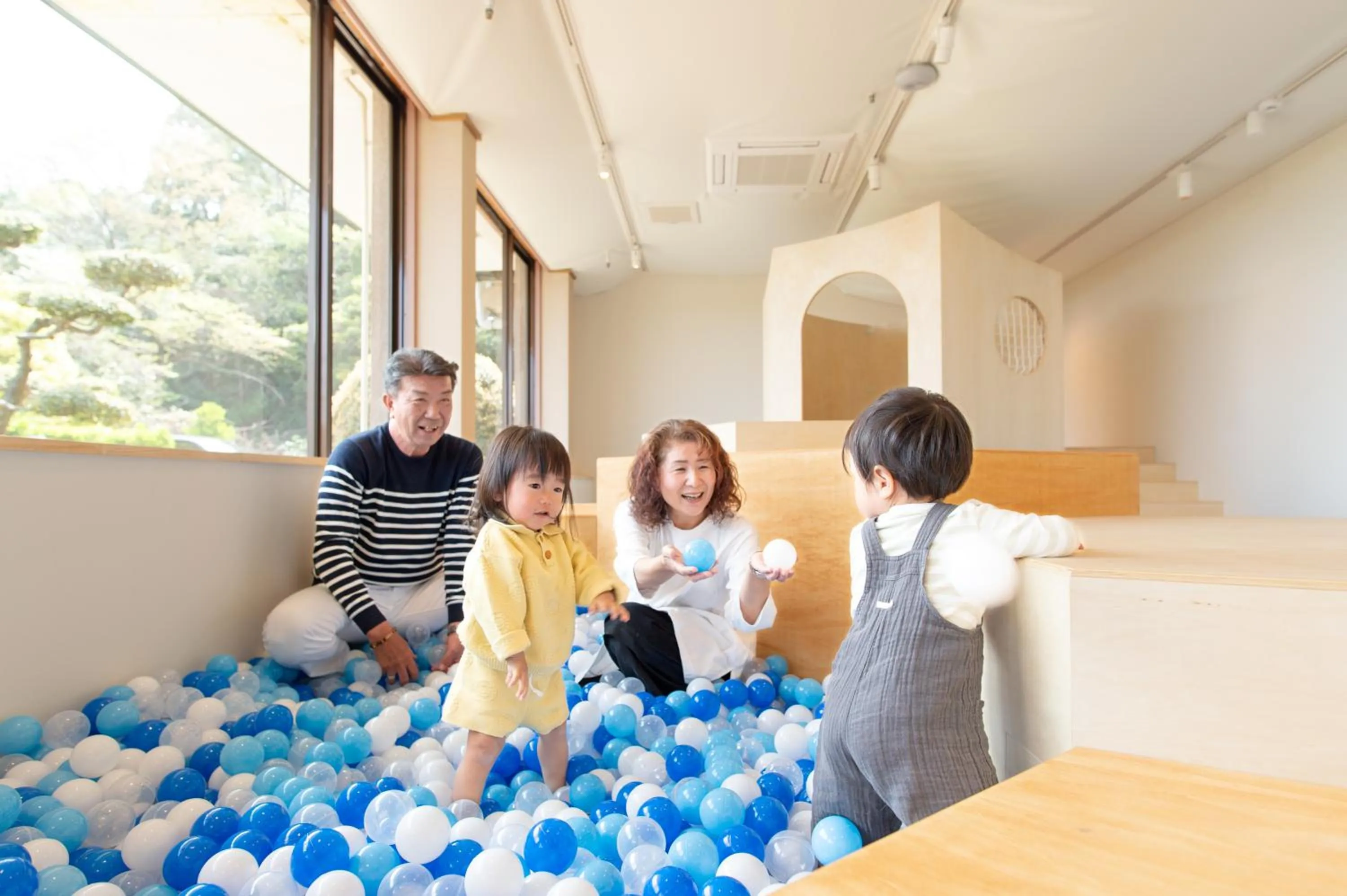 children in Senpokaku