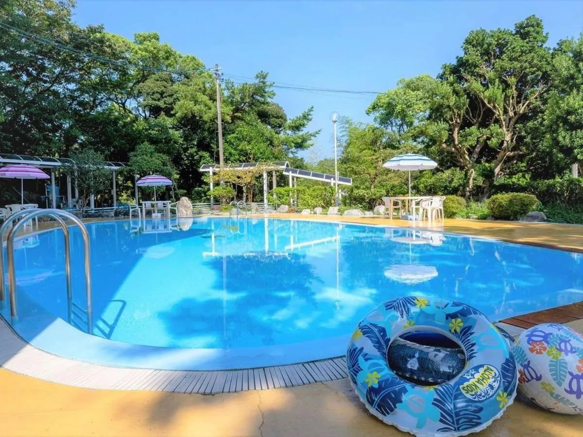 Swimming pool in Senpokaku