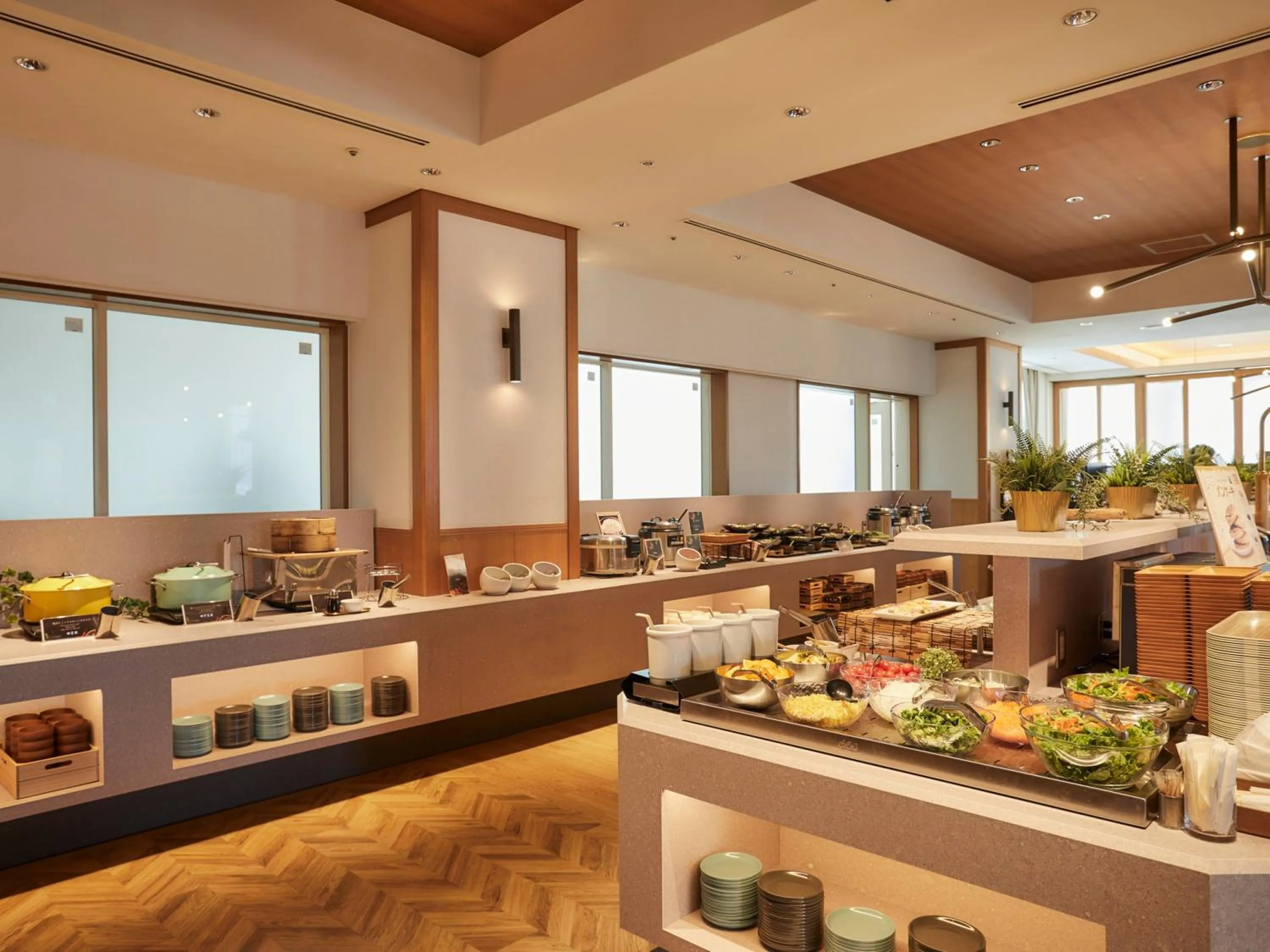 Restaurant/places to eat in Kansai Airport Washington Hotel