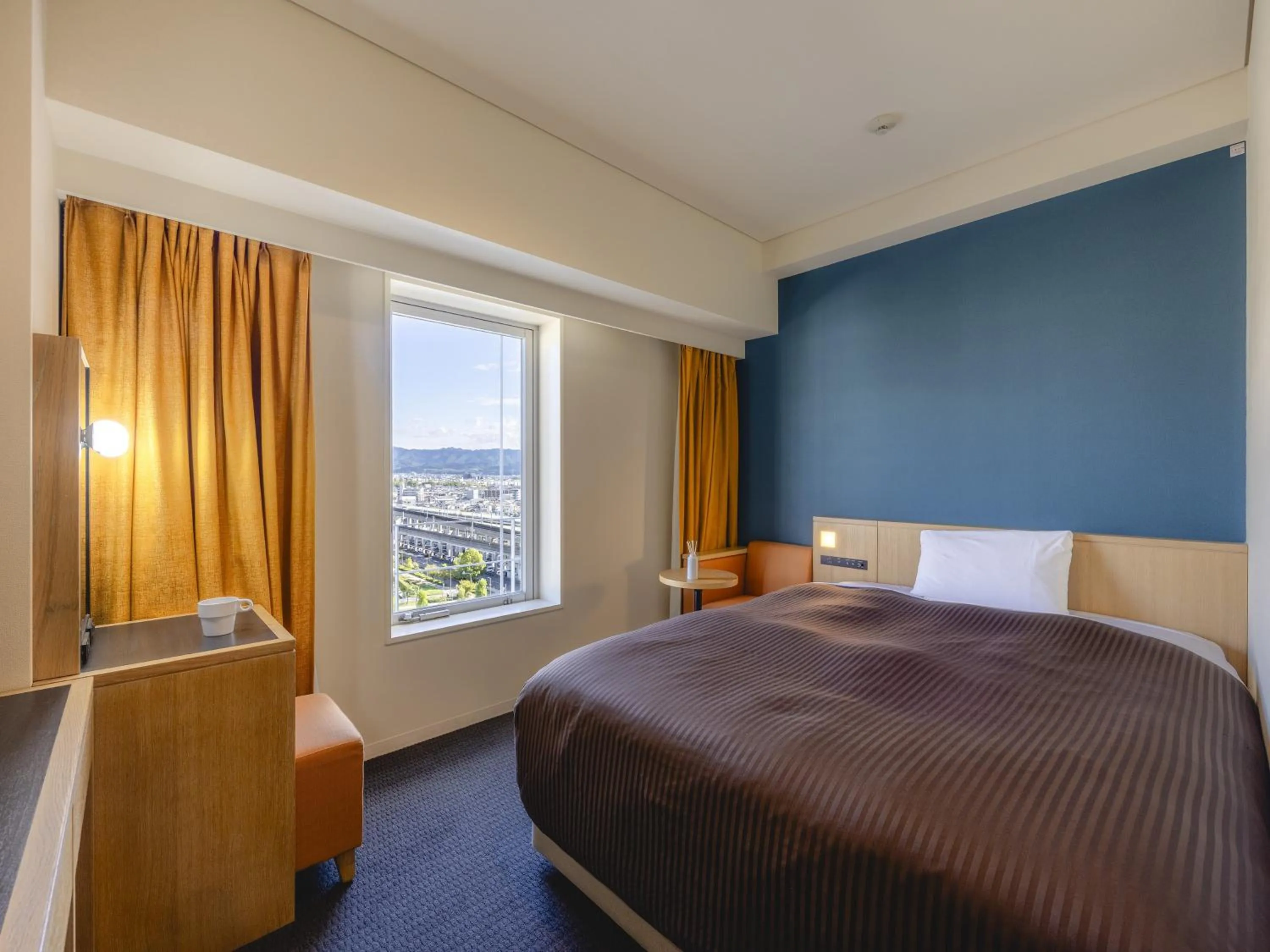 Photo of the whole room, Bed in Kansai Airport Washington Hotel