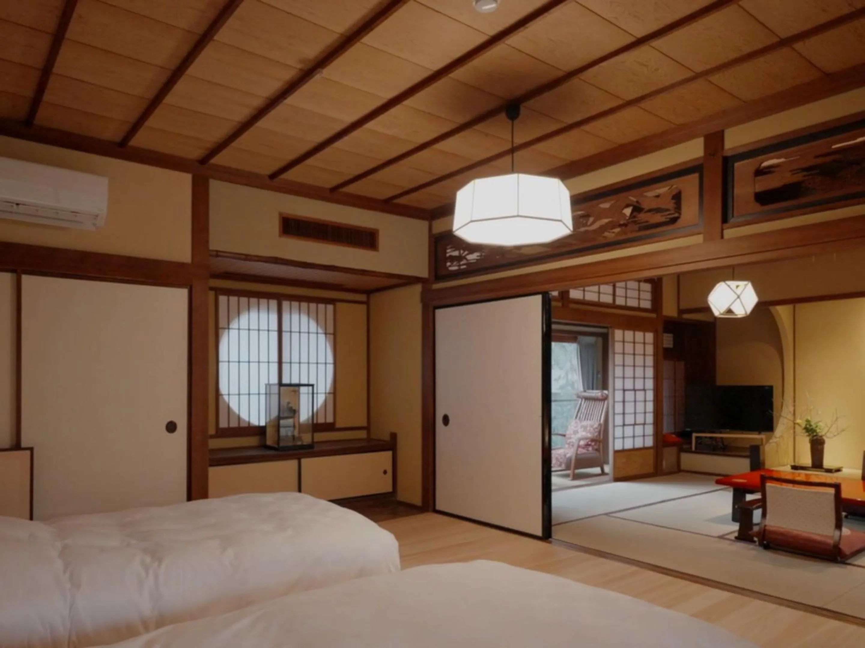 Photo of the whole room, Bed in Charoku Bekkan
