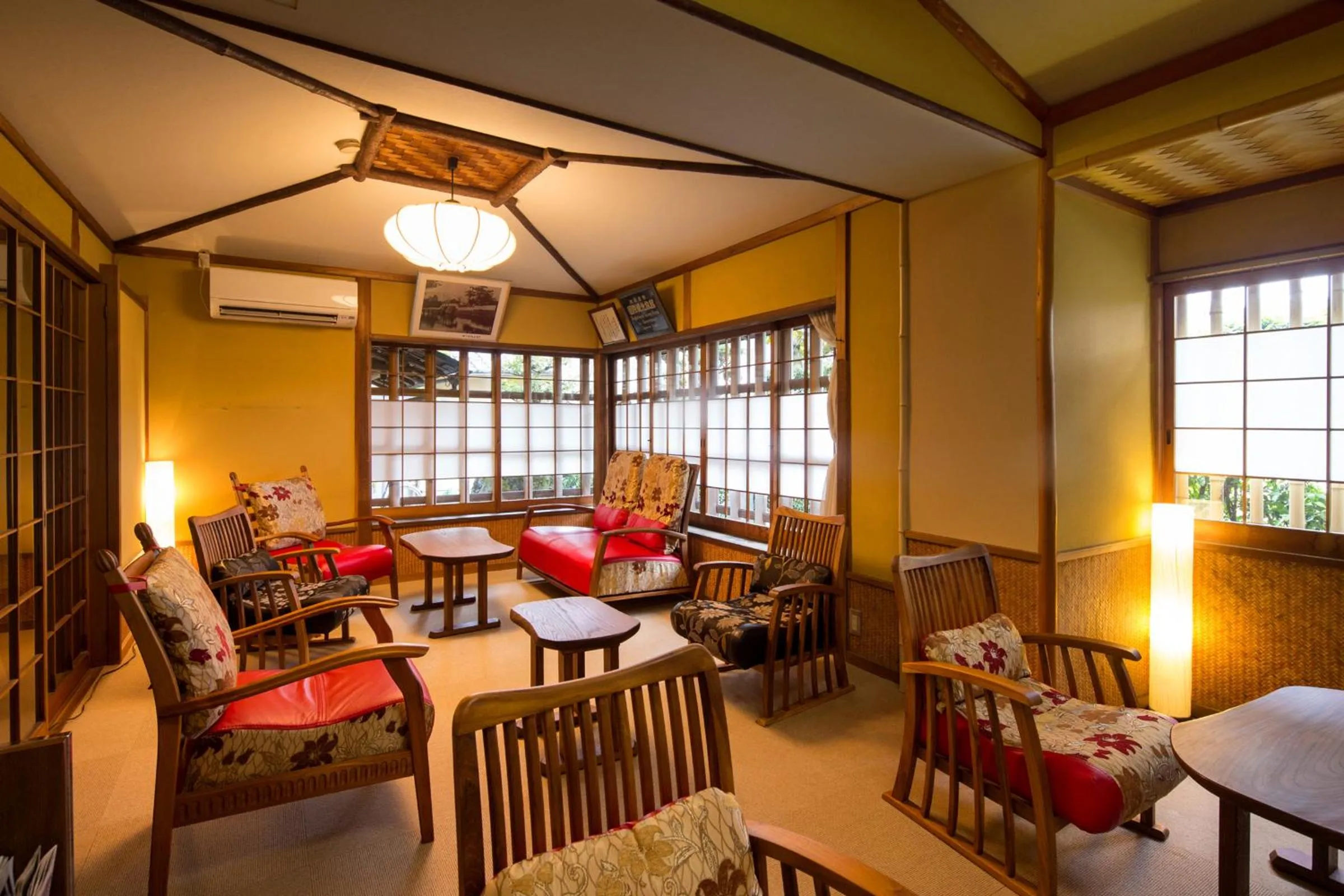 Lobby or reception in Charoku Bekkan