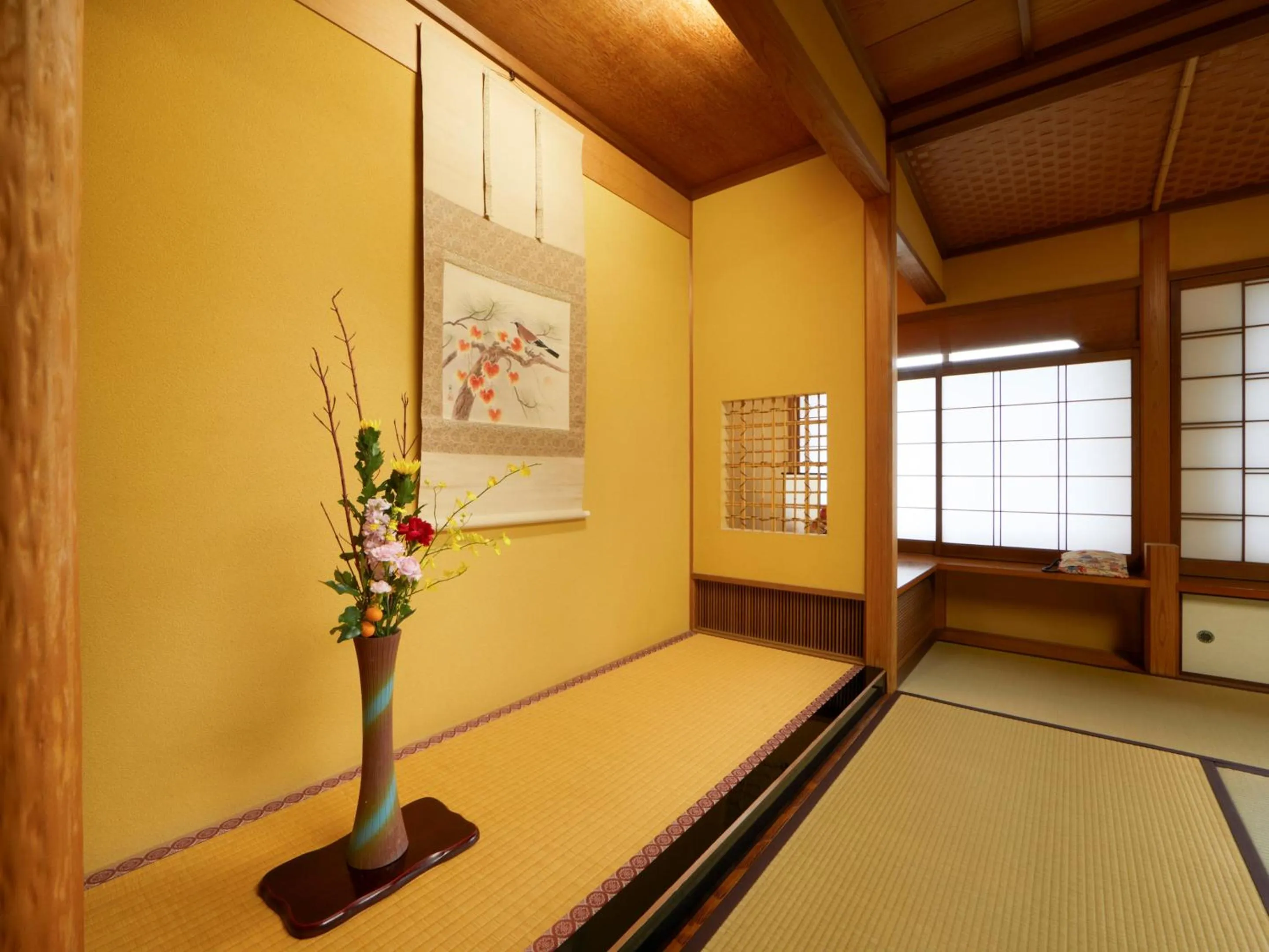 Photo of the whole room in Charoku Bekkan