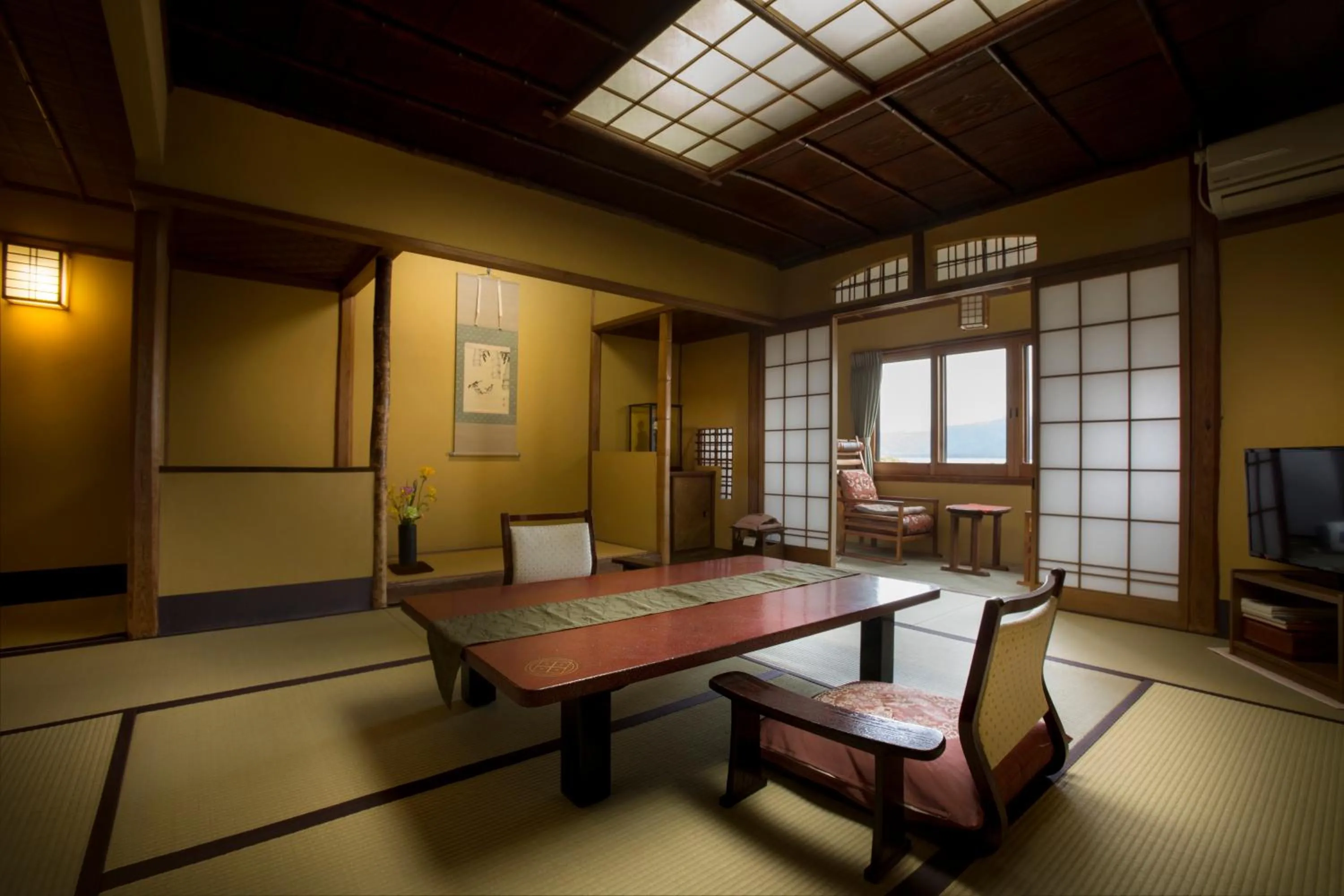 Photo of the whole room in Charoku Bekkan