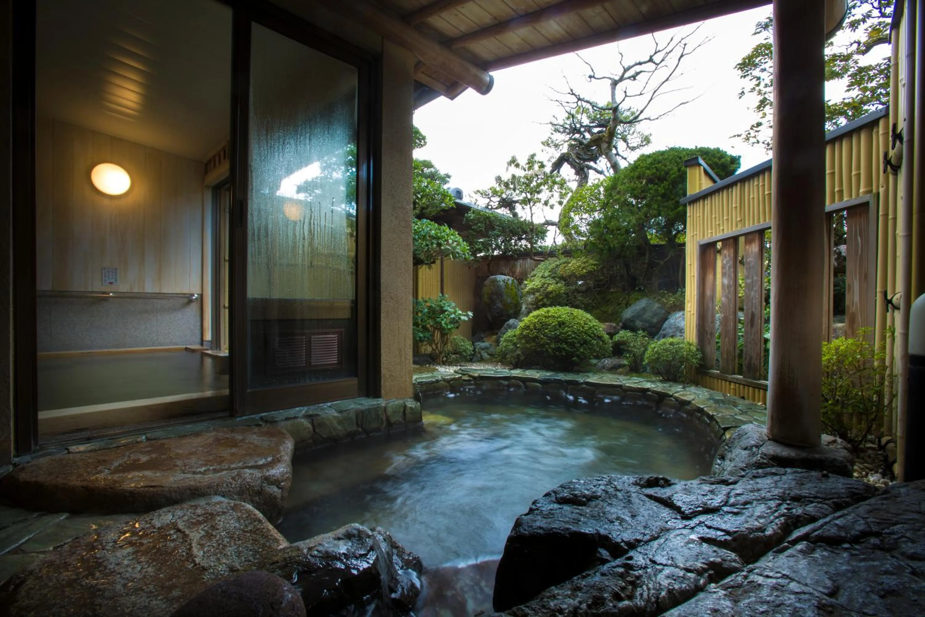 Hot Spring Bath in Charoku Bekkan