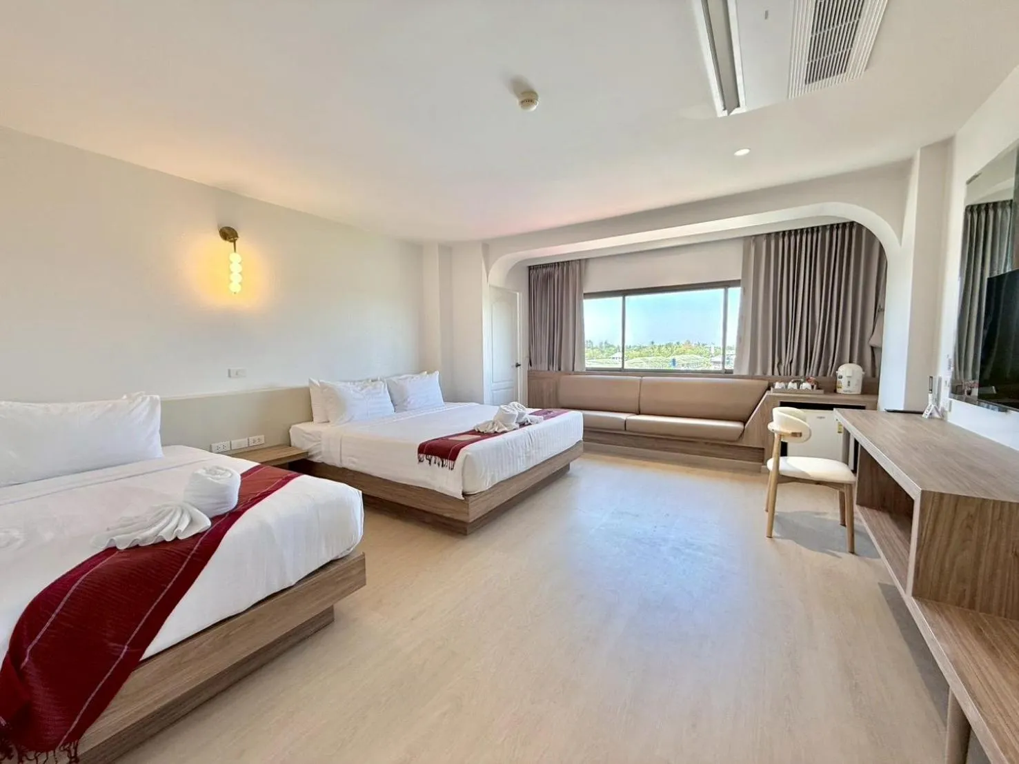 Bed in Phanomrungpuri Hotel Buriram