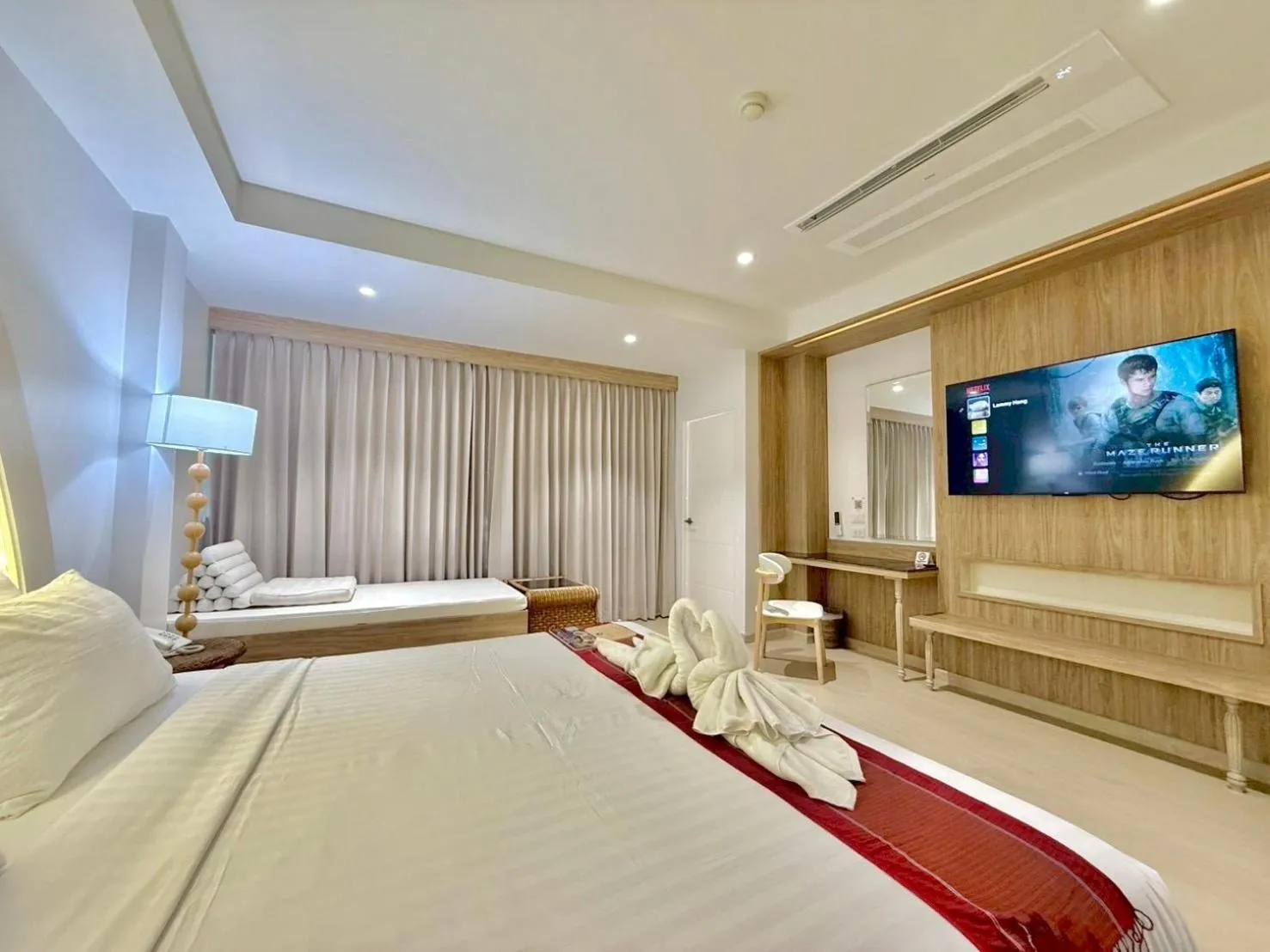 Bed in Phanomrungpuri Hotel Buriram