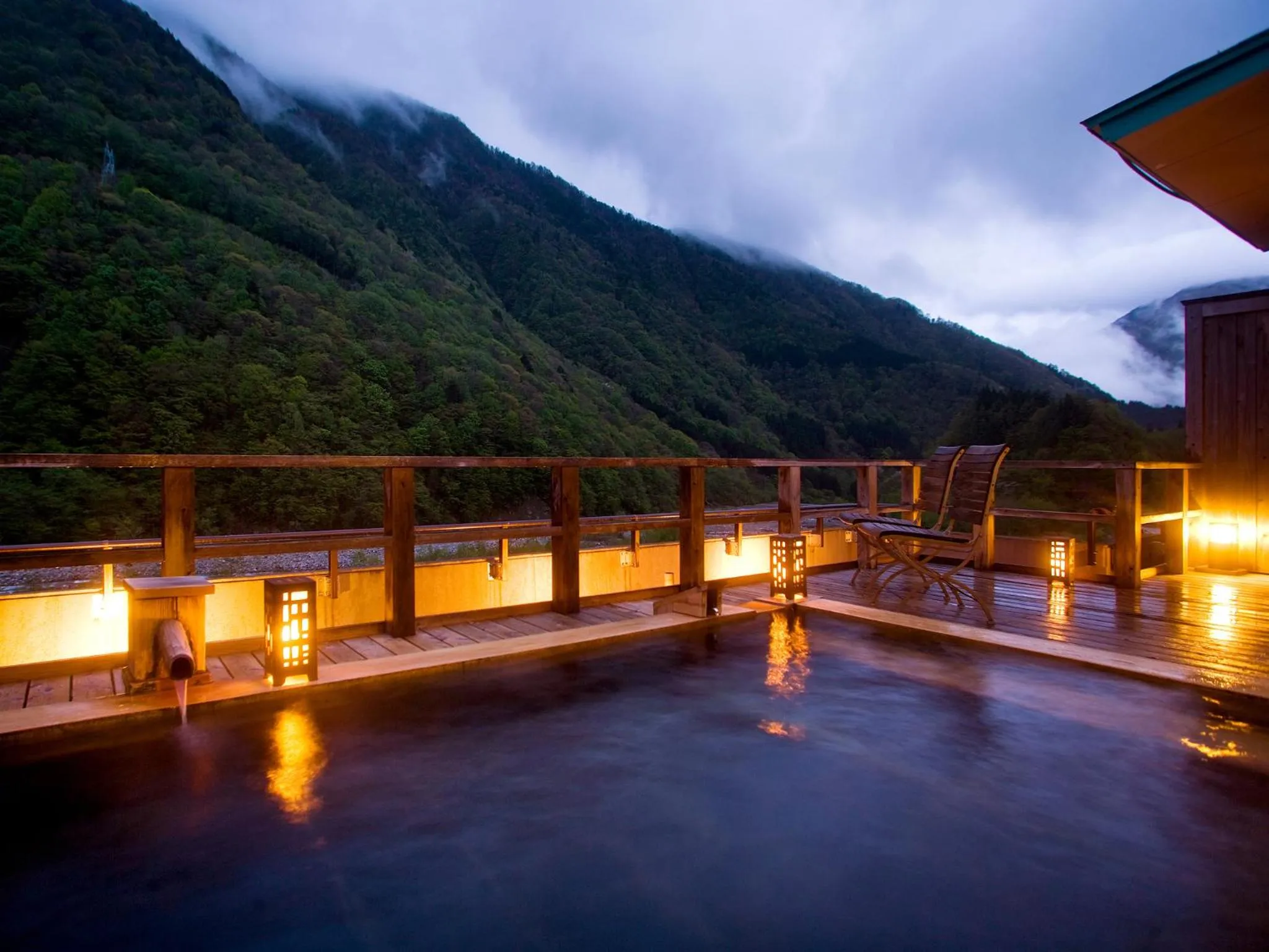 Hot Spring Bath in Yukimurasaki