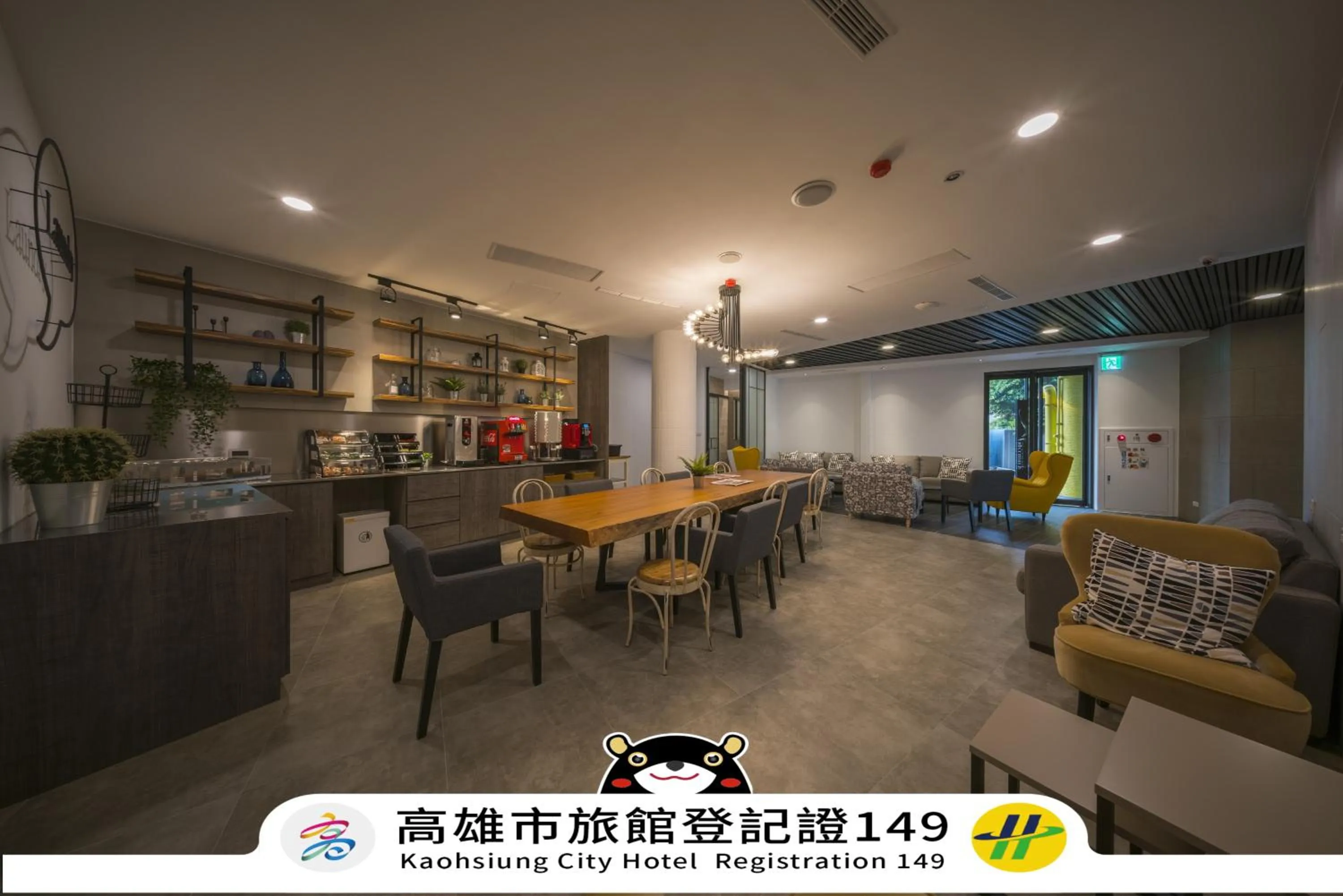 Seating area in Watermark Hotel-The Harbour