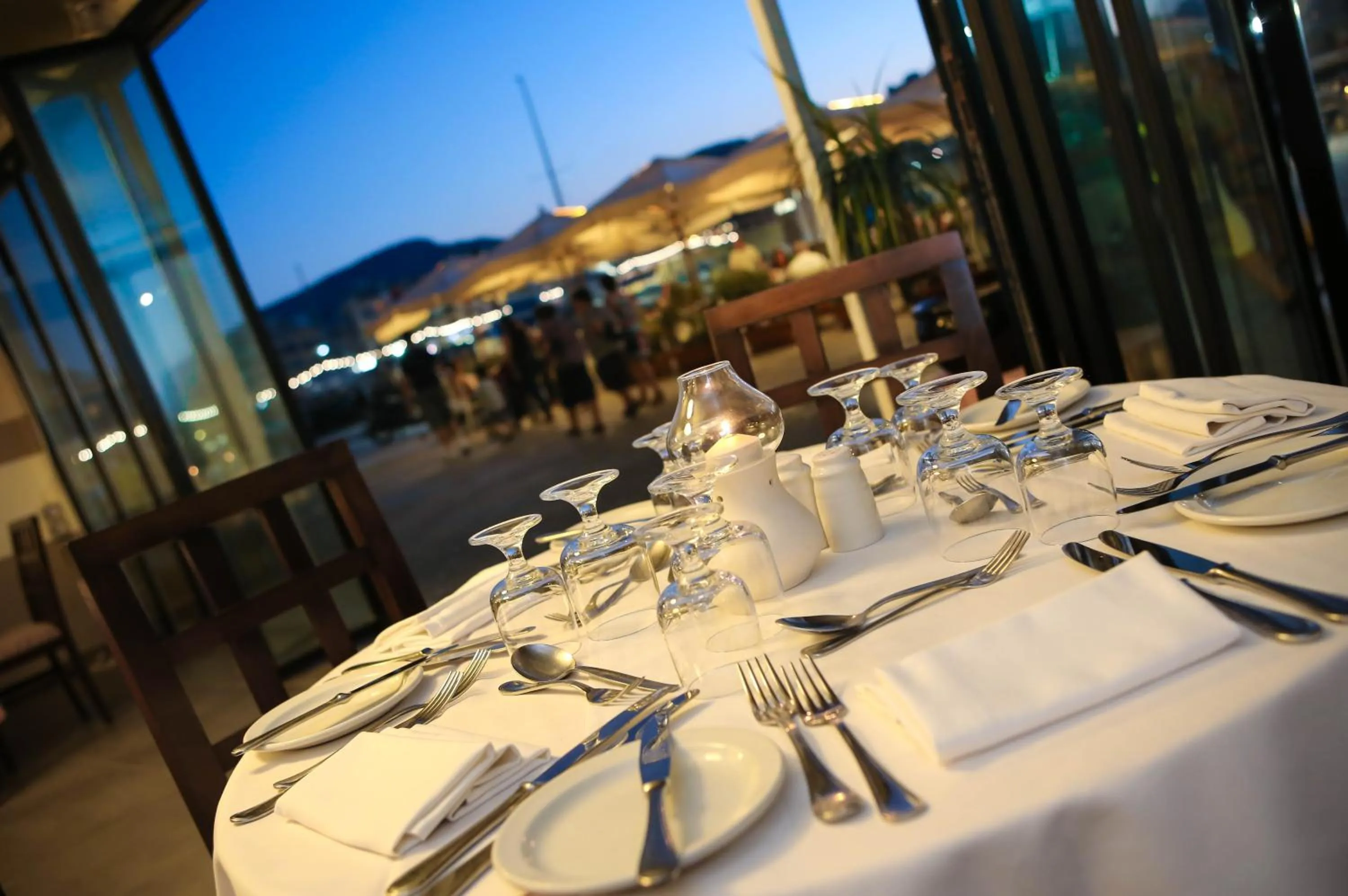 Restaurant/places to eat in Hotel Calypso