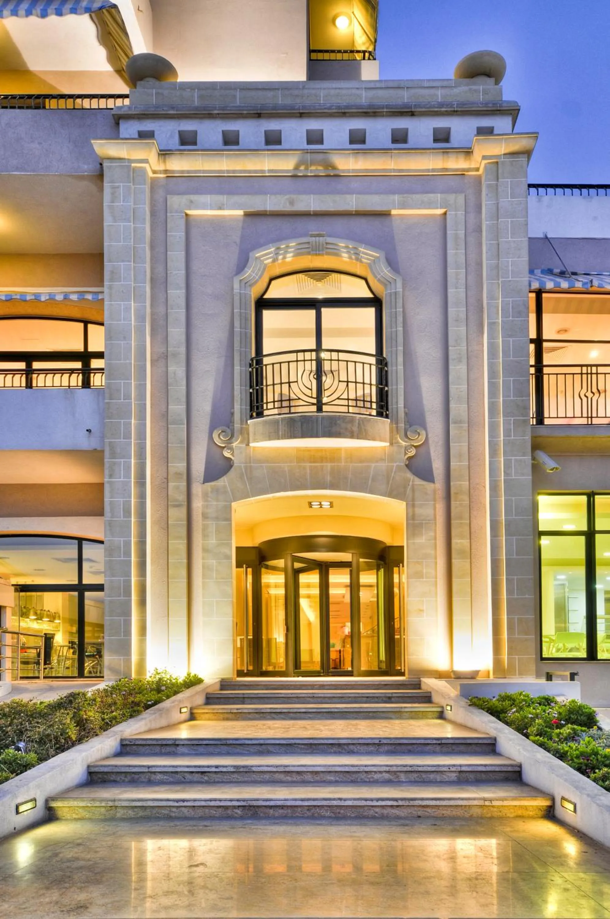 Facade/entrance in Hotel Calypso