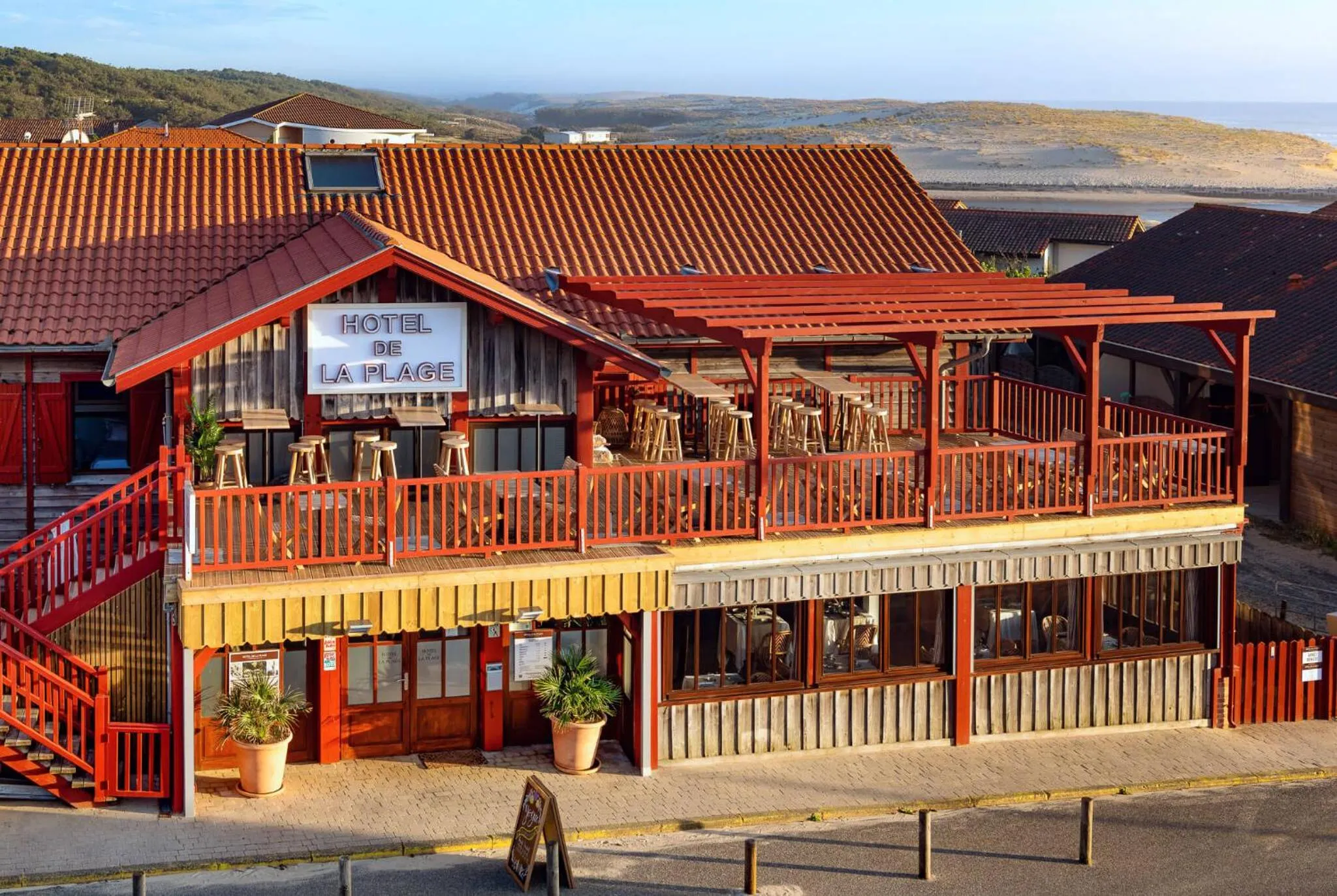 Property building in Hotel de La Plage