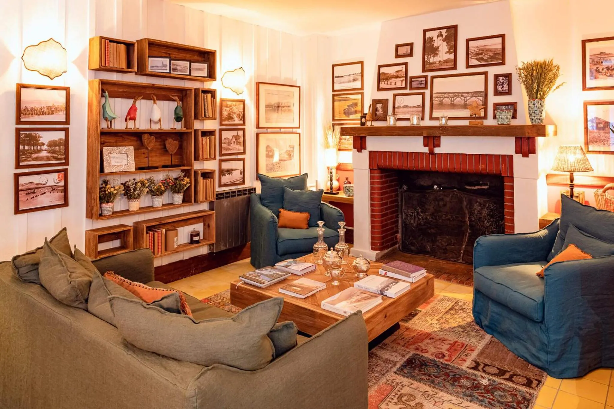 Communal lounge/ TV room in Hotel de La Plage