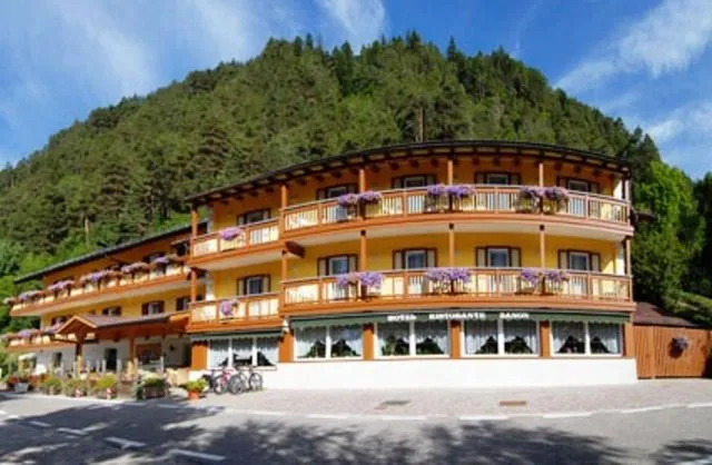 Facade/entrance in Hotel Zanon