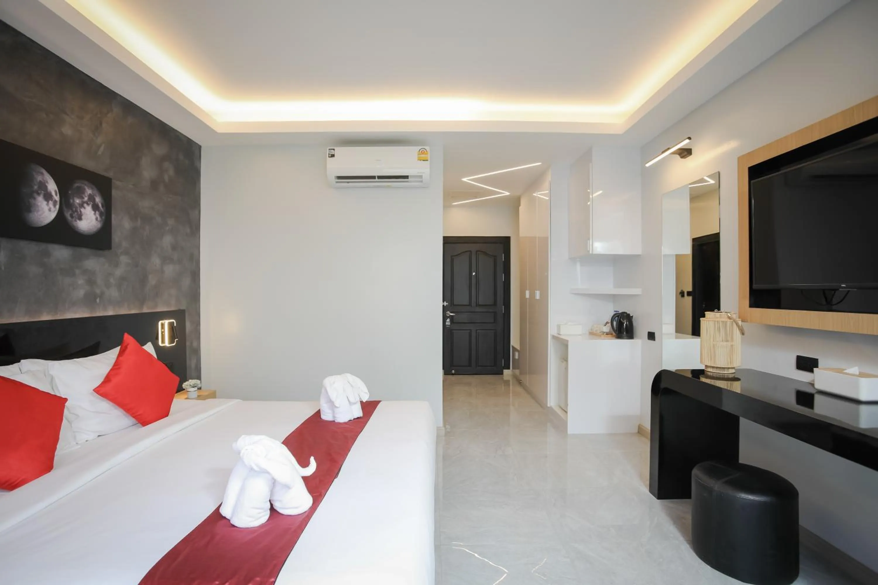 Bed in ETK Patong Resort