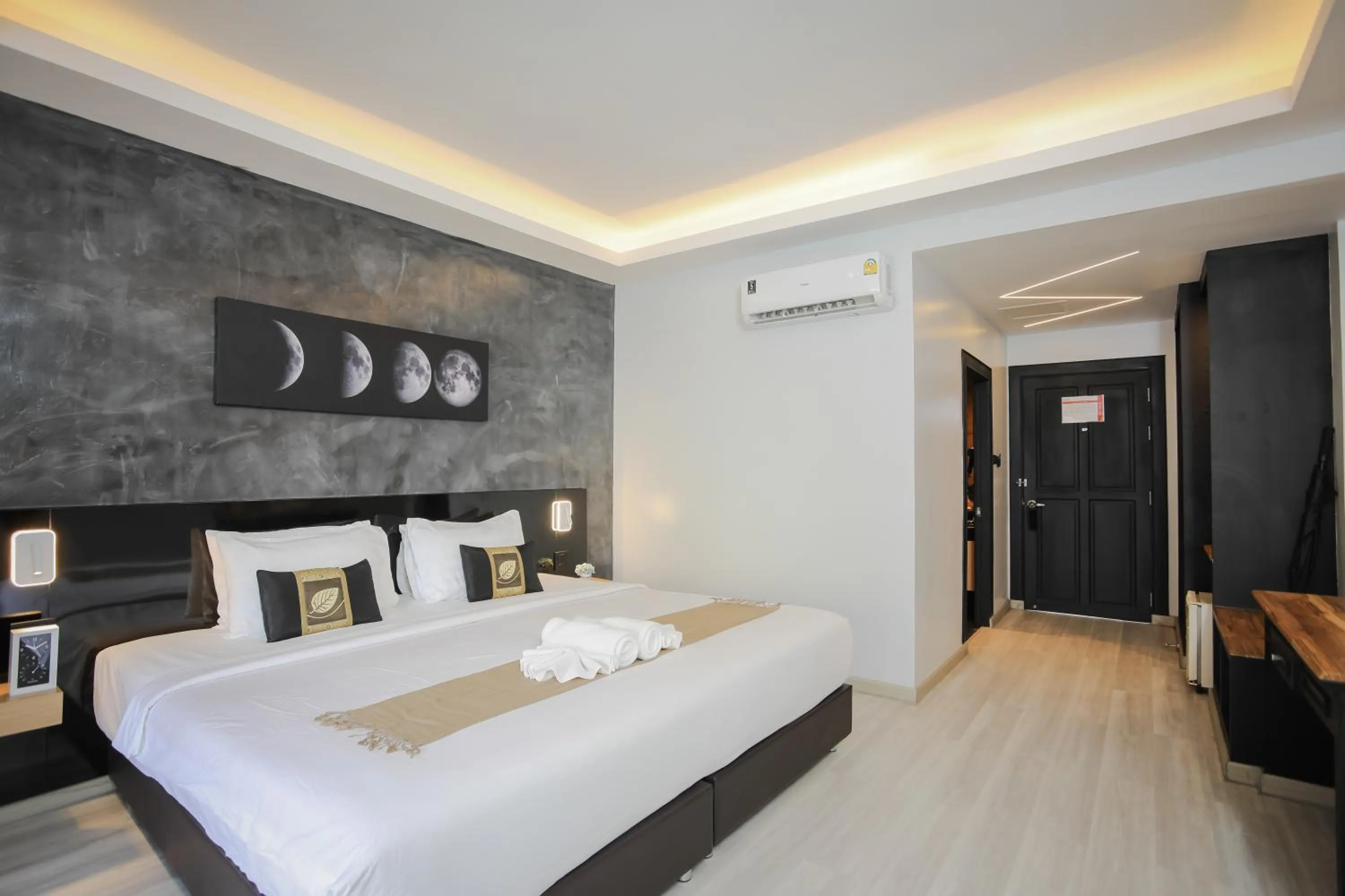 Bed in ETK Patong Resort