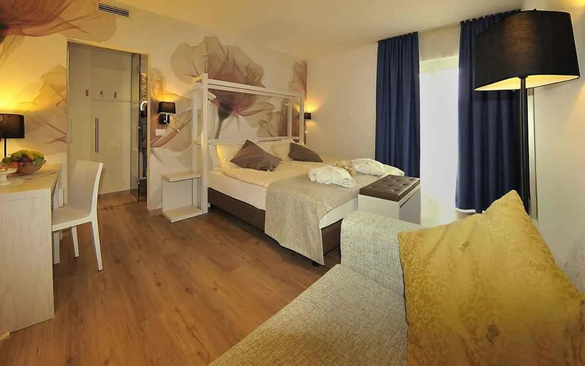 Photo of the whole room, Bed in Hotel Florida