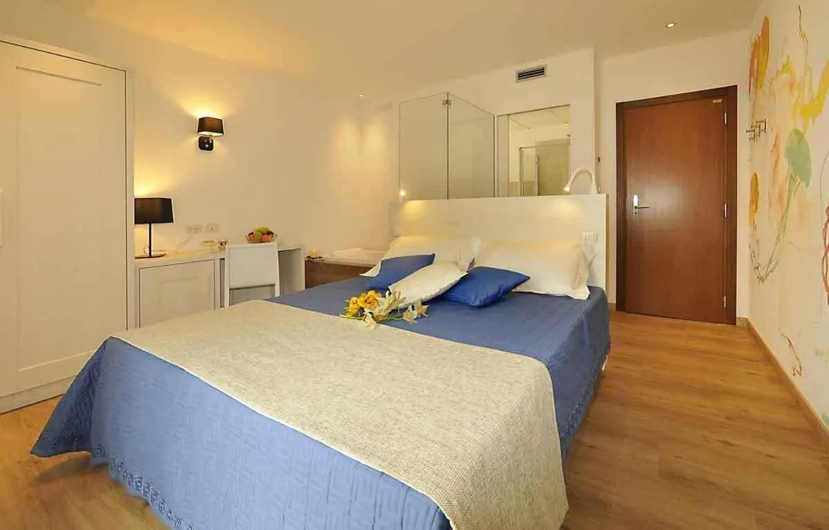 Bed in Hotel Florida