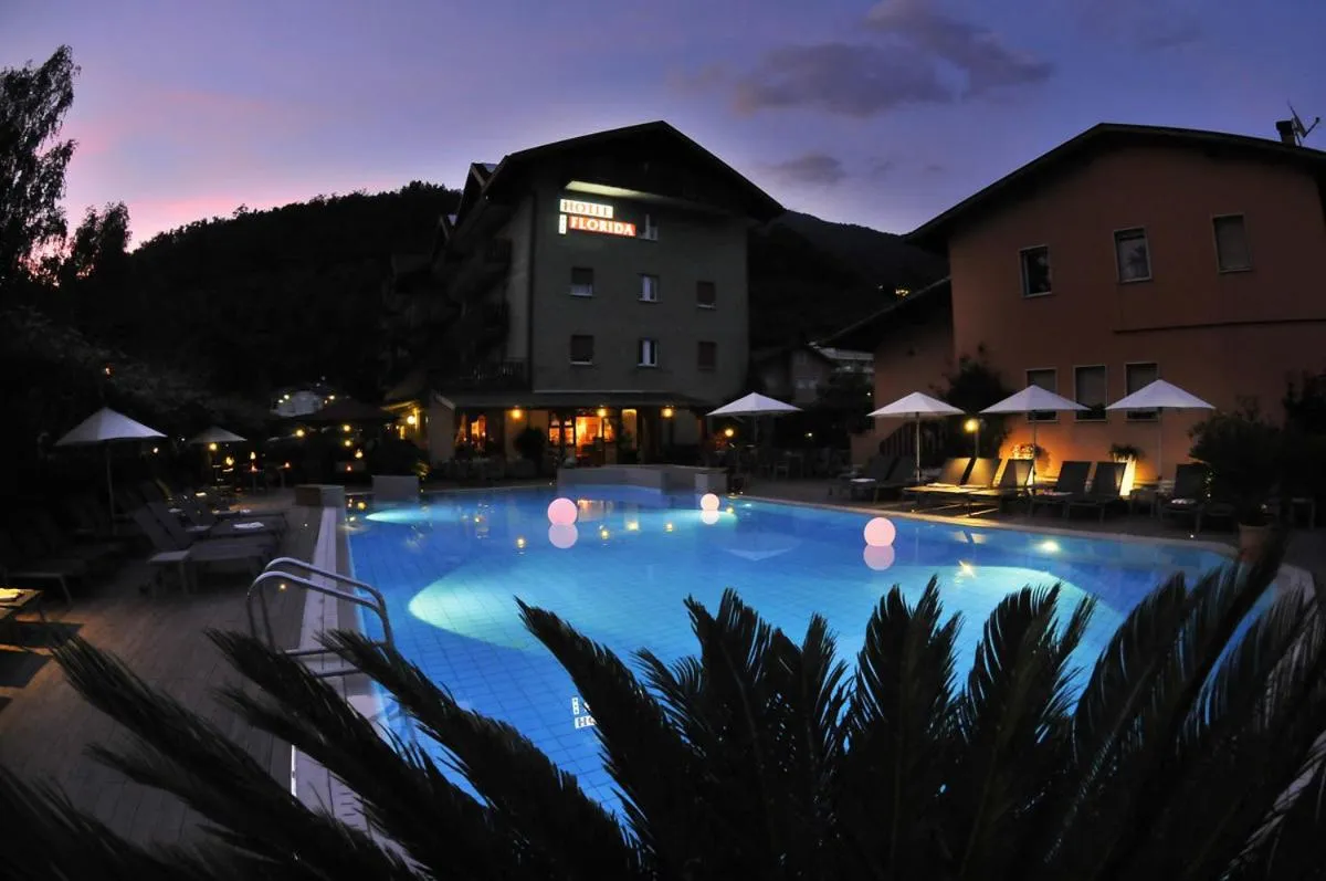 Property building in Hotel Florida