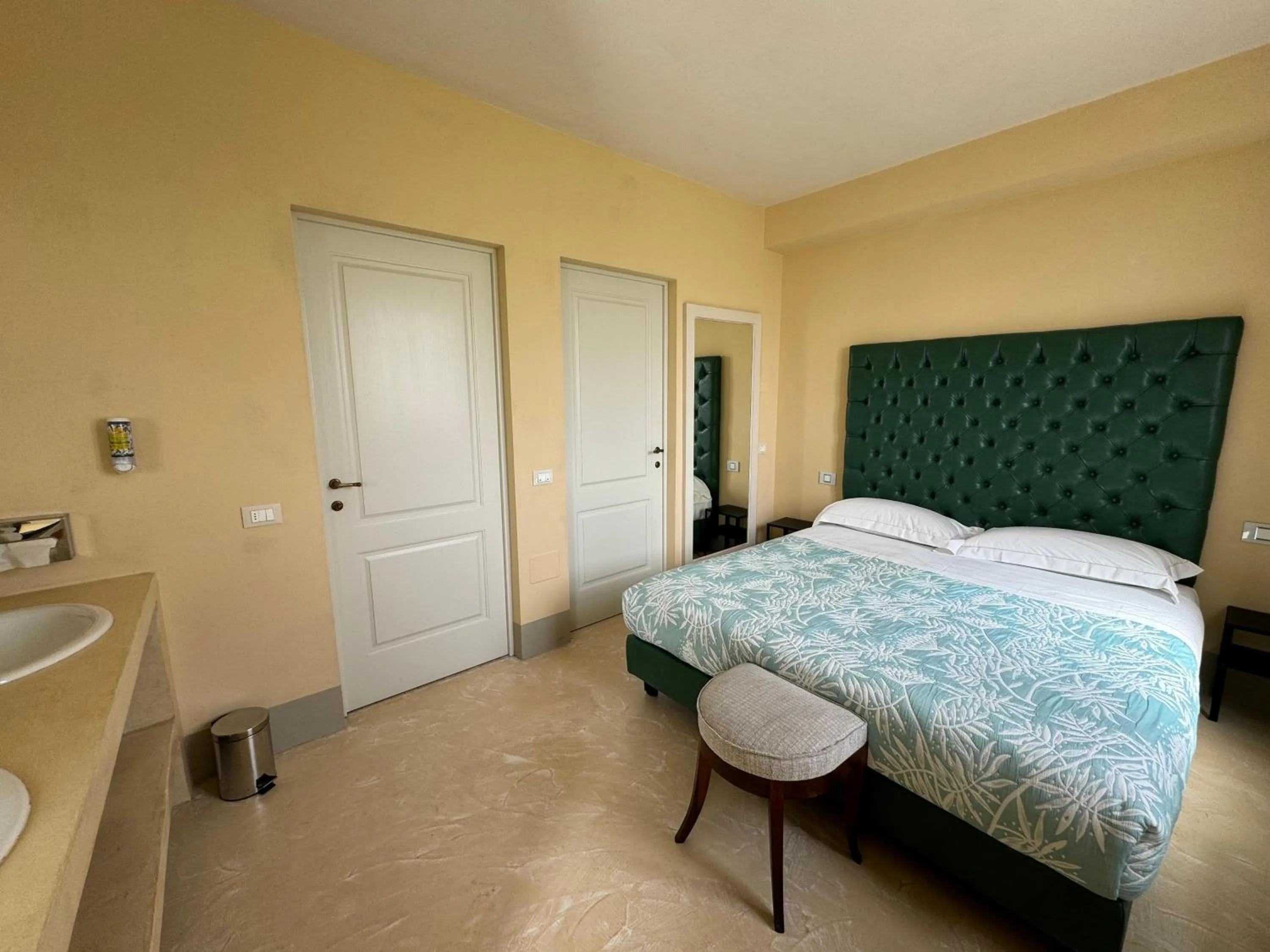 Bedroom, Bed in Le Sodole Country Resort & Golf