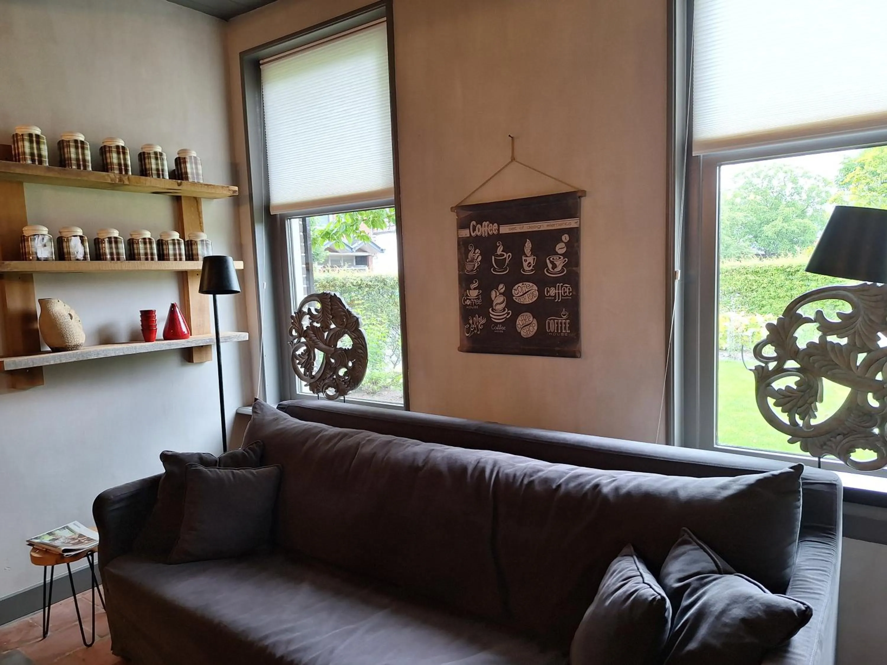 Communal kitchen in B&B De Meidoornhof