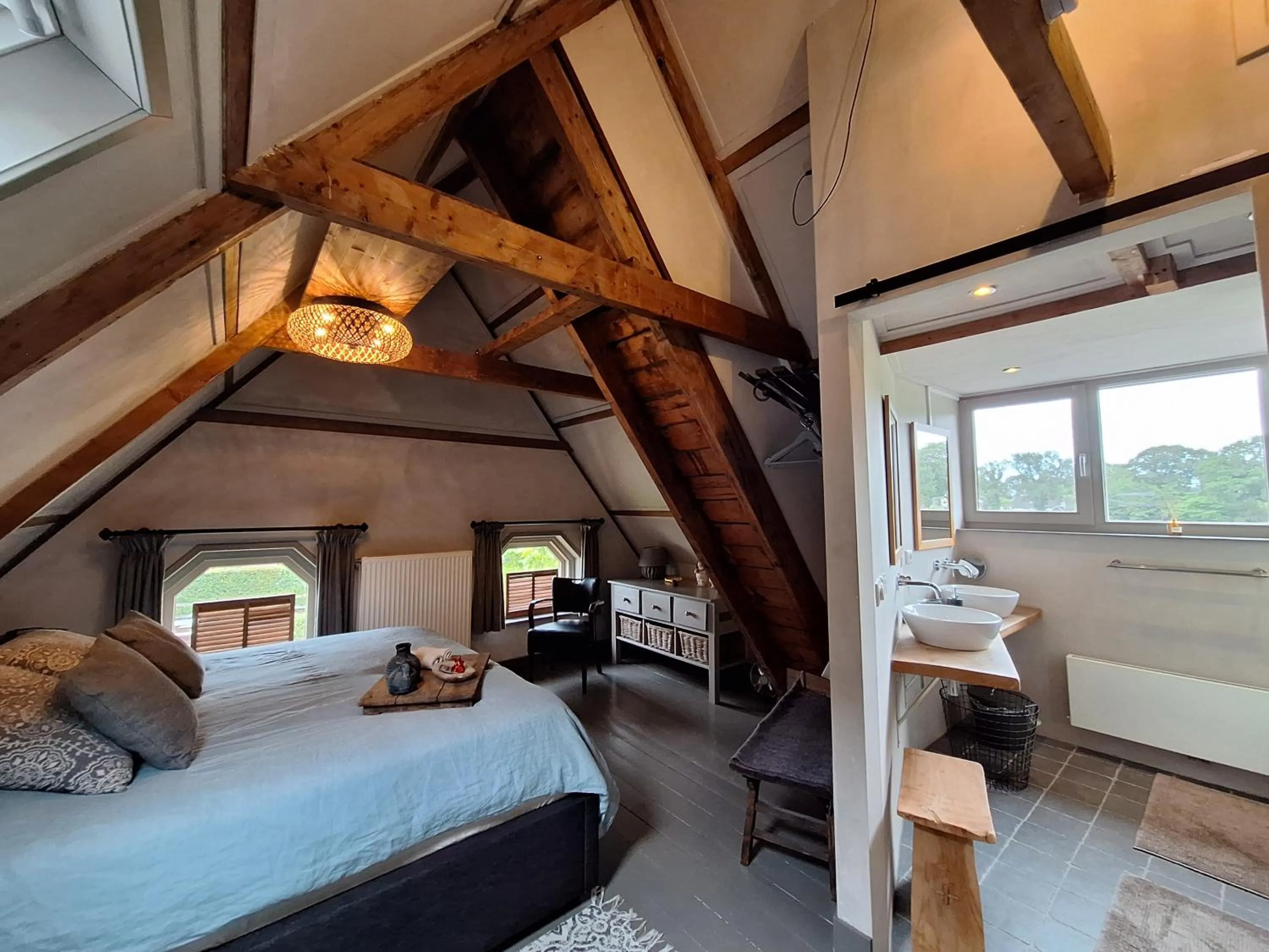 Bathroom, Bed in B&B De Meidoornhof