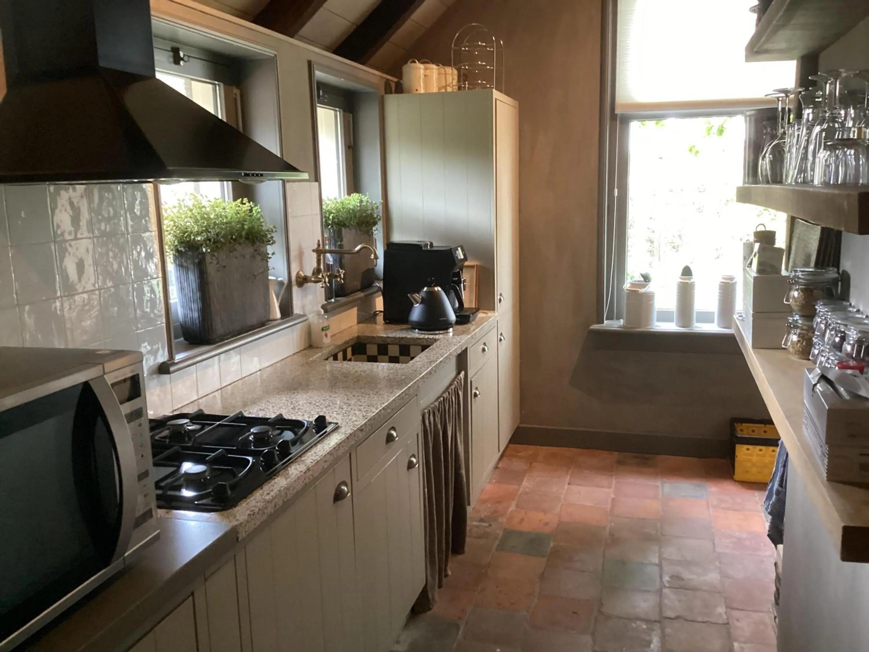 Kitchen or kitchenette in B&B De Meidoornhof