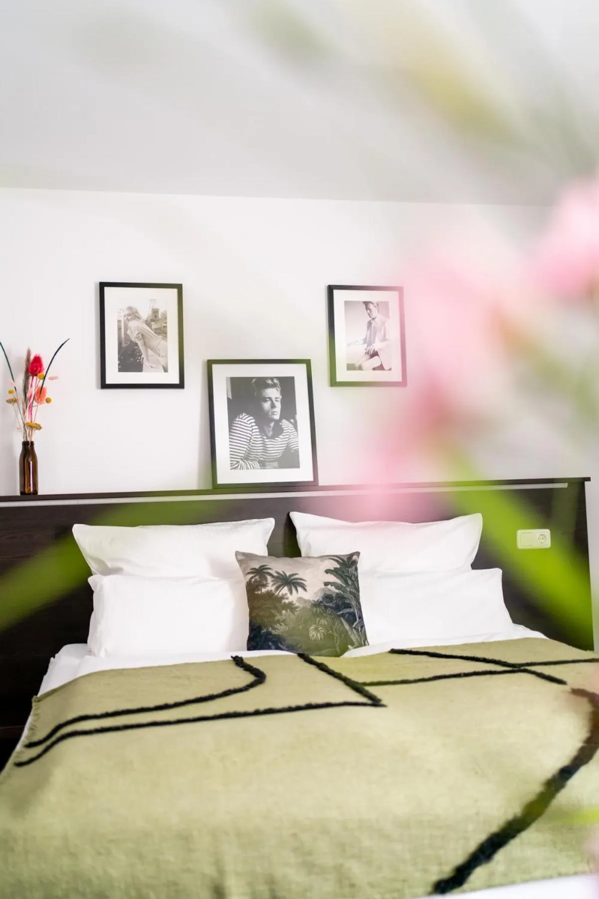 Bed in Luxstay Karben - Self-Check-In
