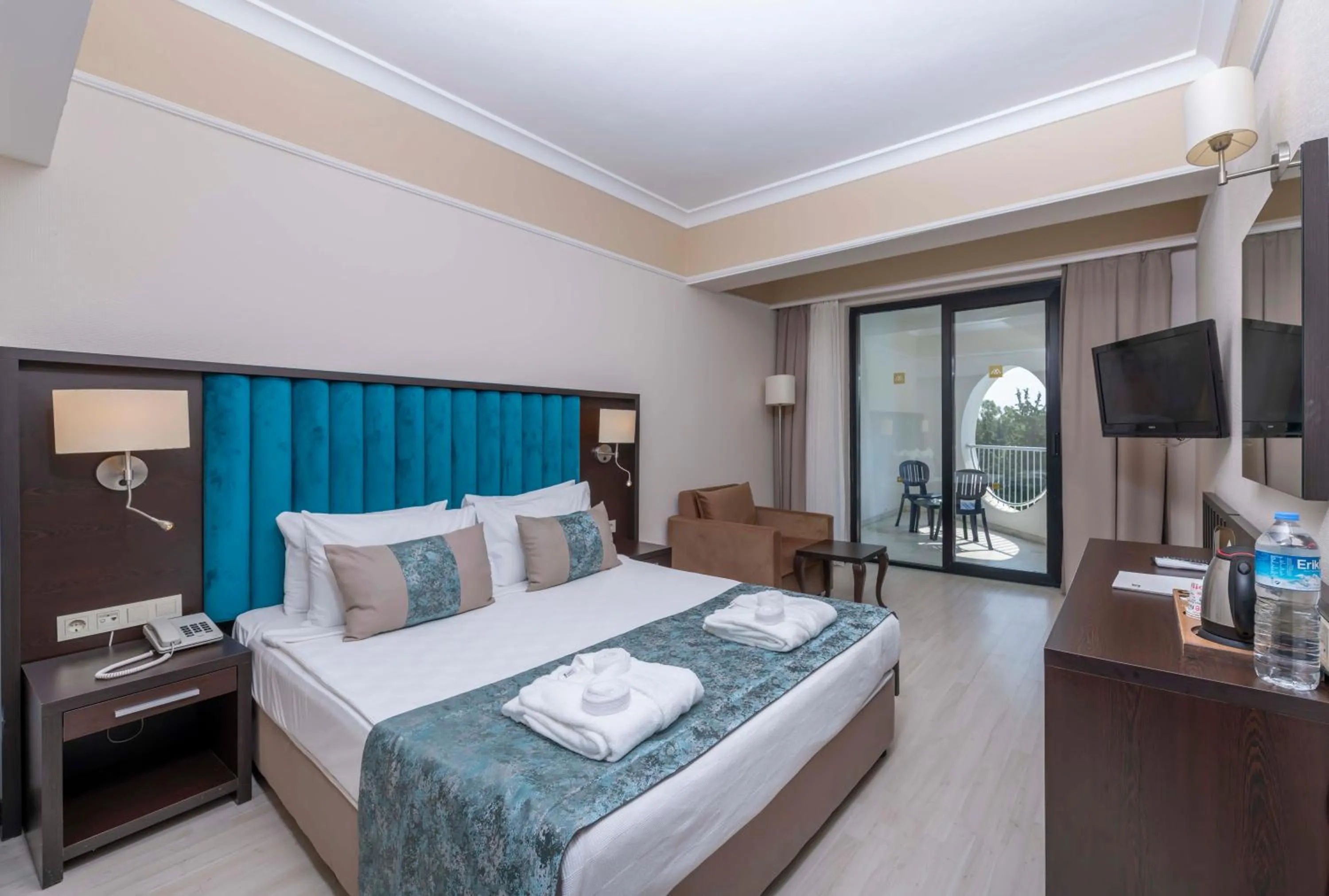 Bed in Armas Hotel Saray Regency