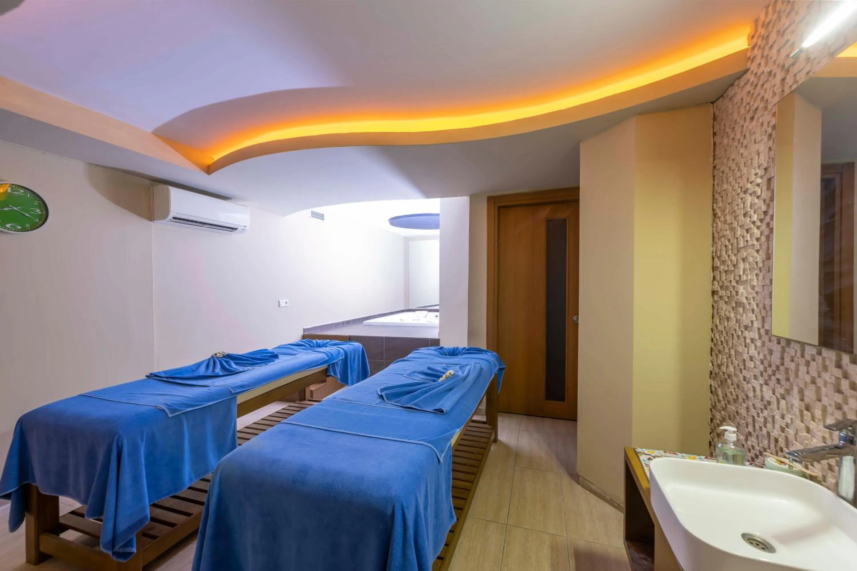 Spa and wellness centre/facilities in Armas Hotel Saray Regency
