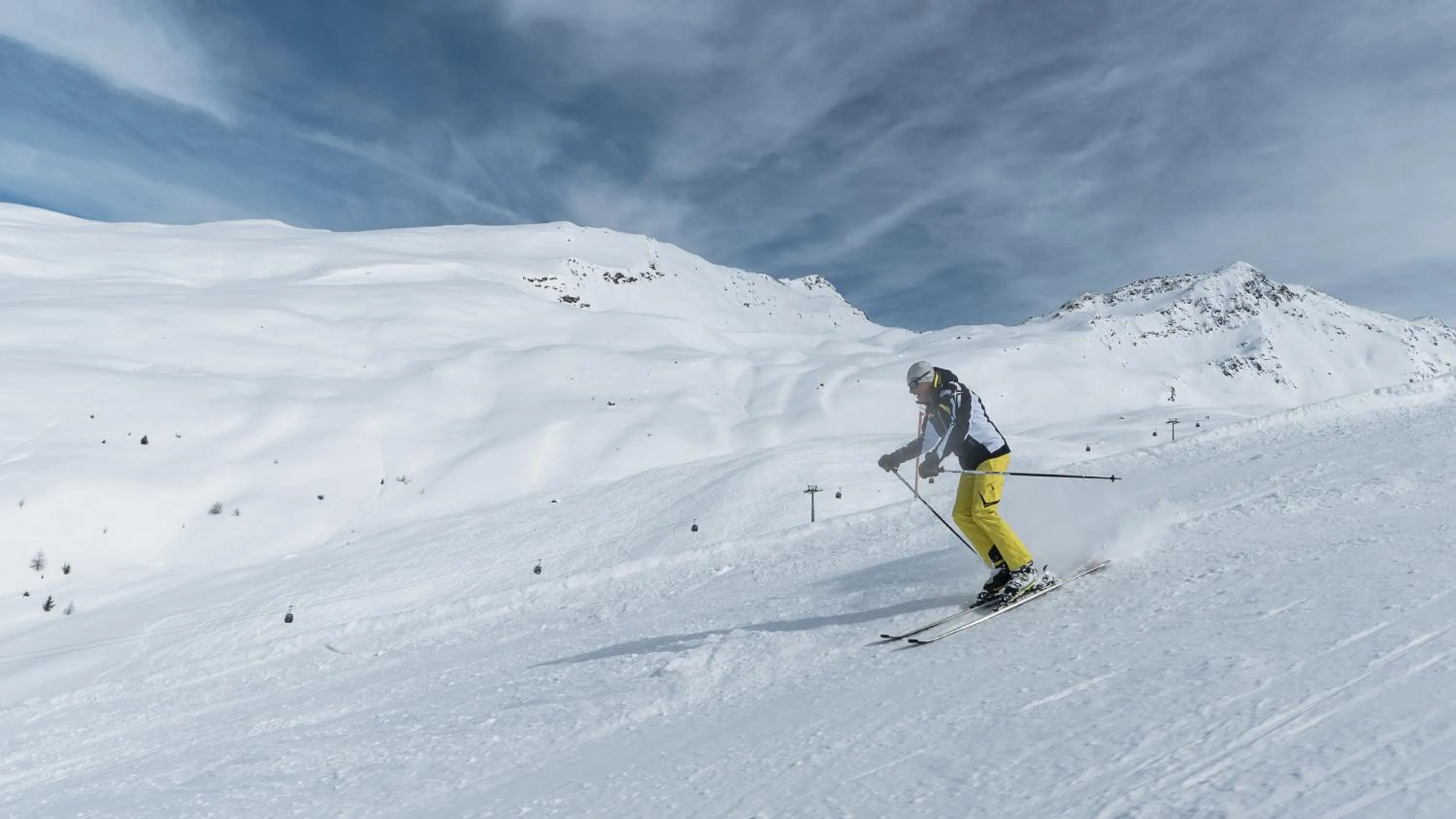 Ski School in Aparthotel Herzblick GmbH