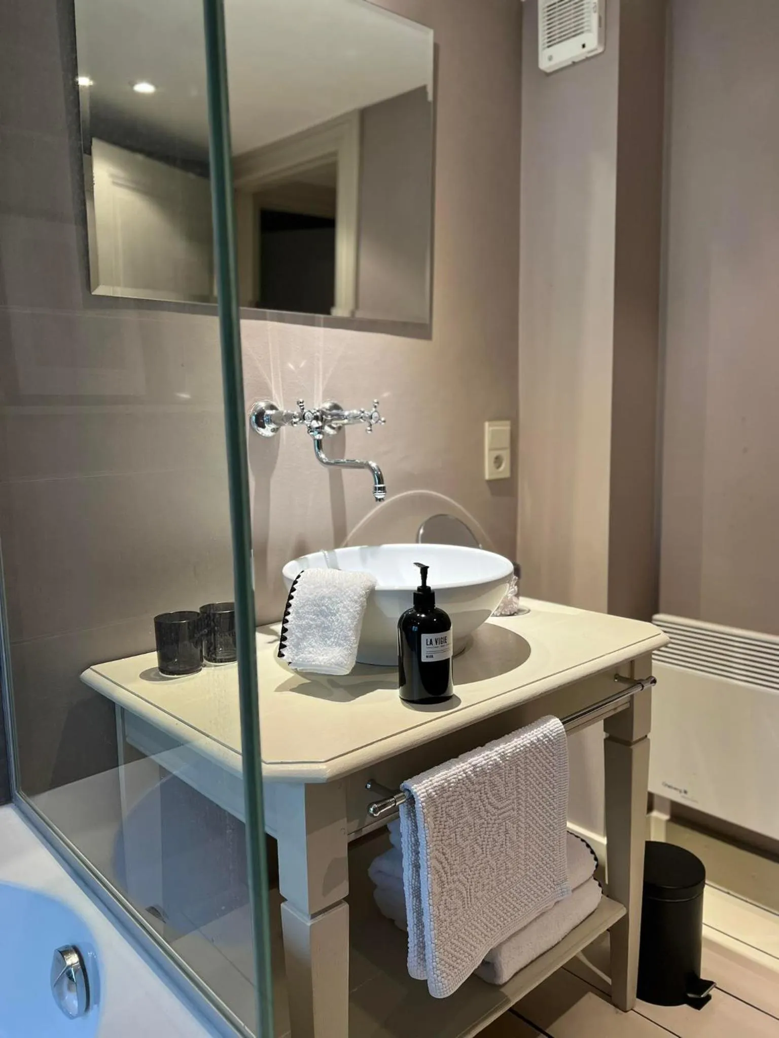 Bathroom in La Vigie, Spa