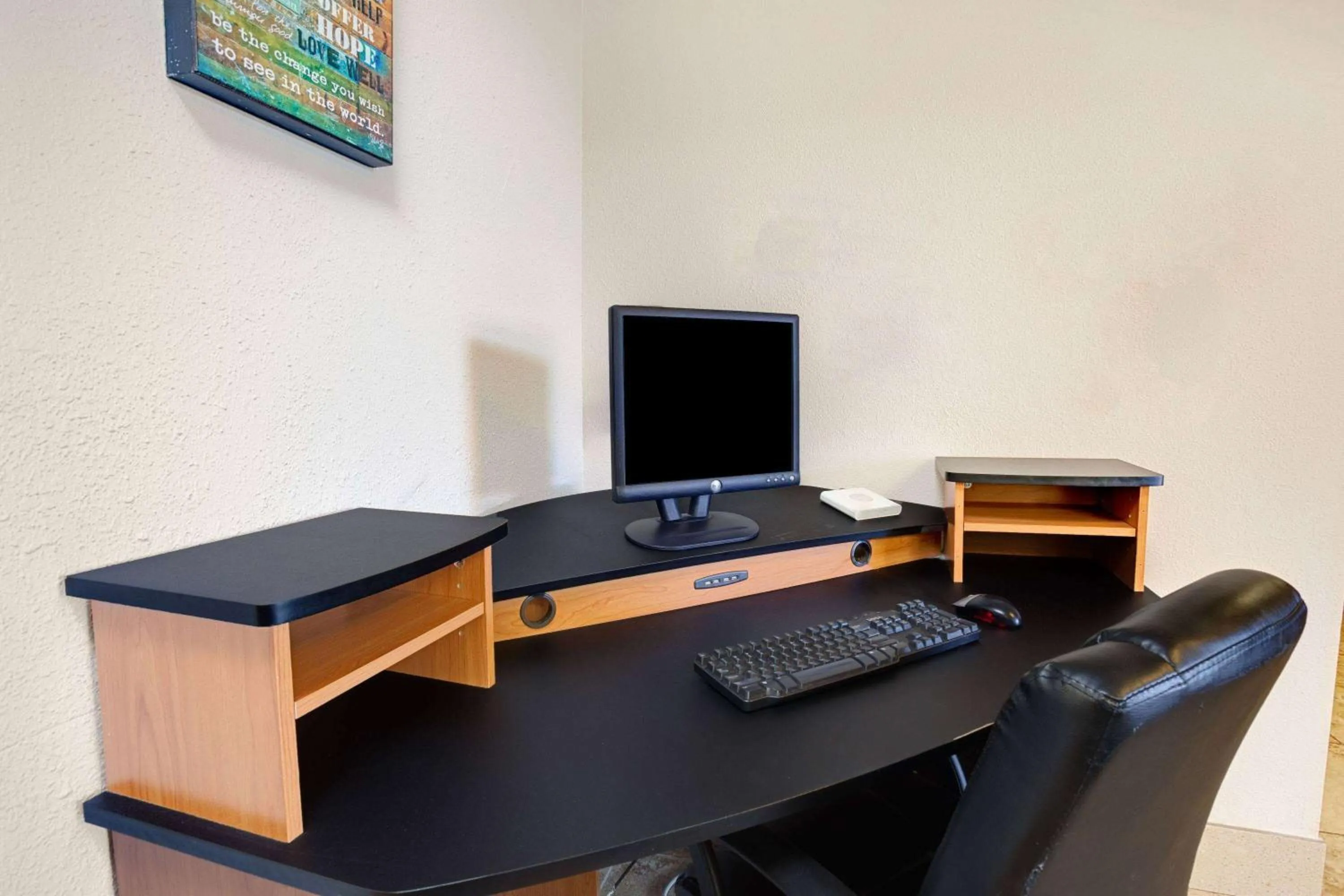 Business facilities in Microtel Inn & Suites by Wyndham Detroit Roseville