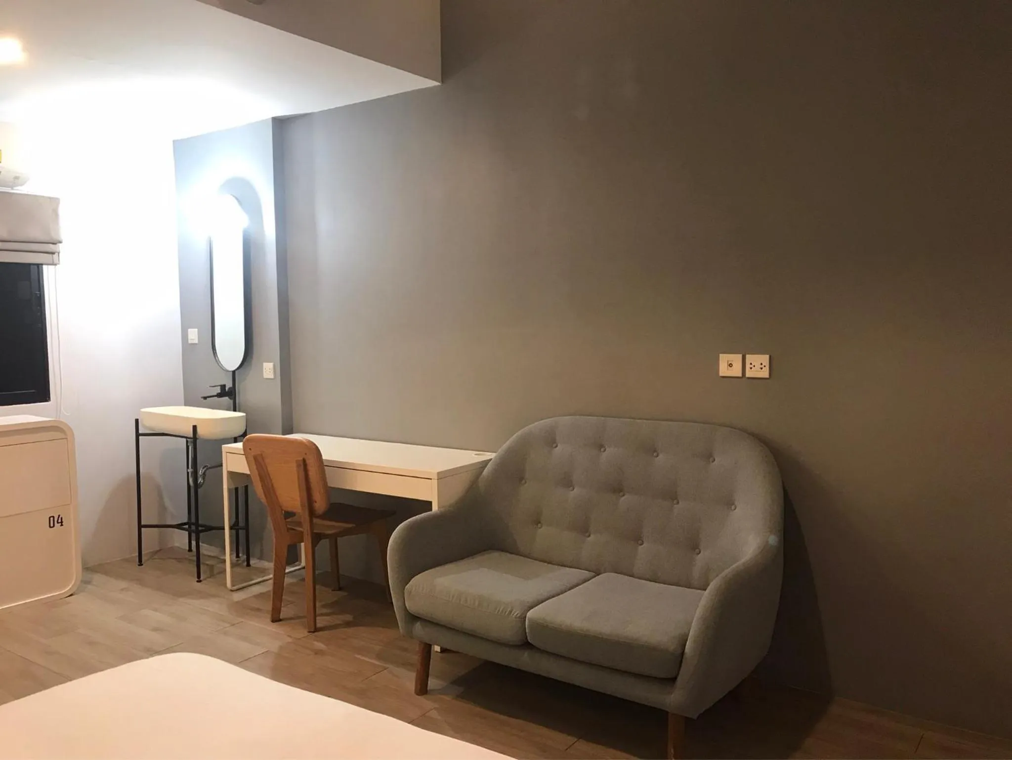 hair dresser, Bed in Bedspread Hostel