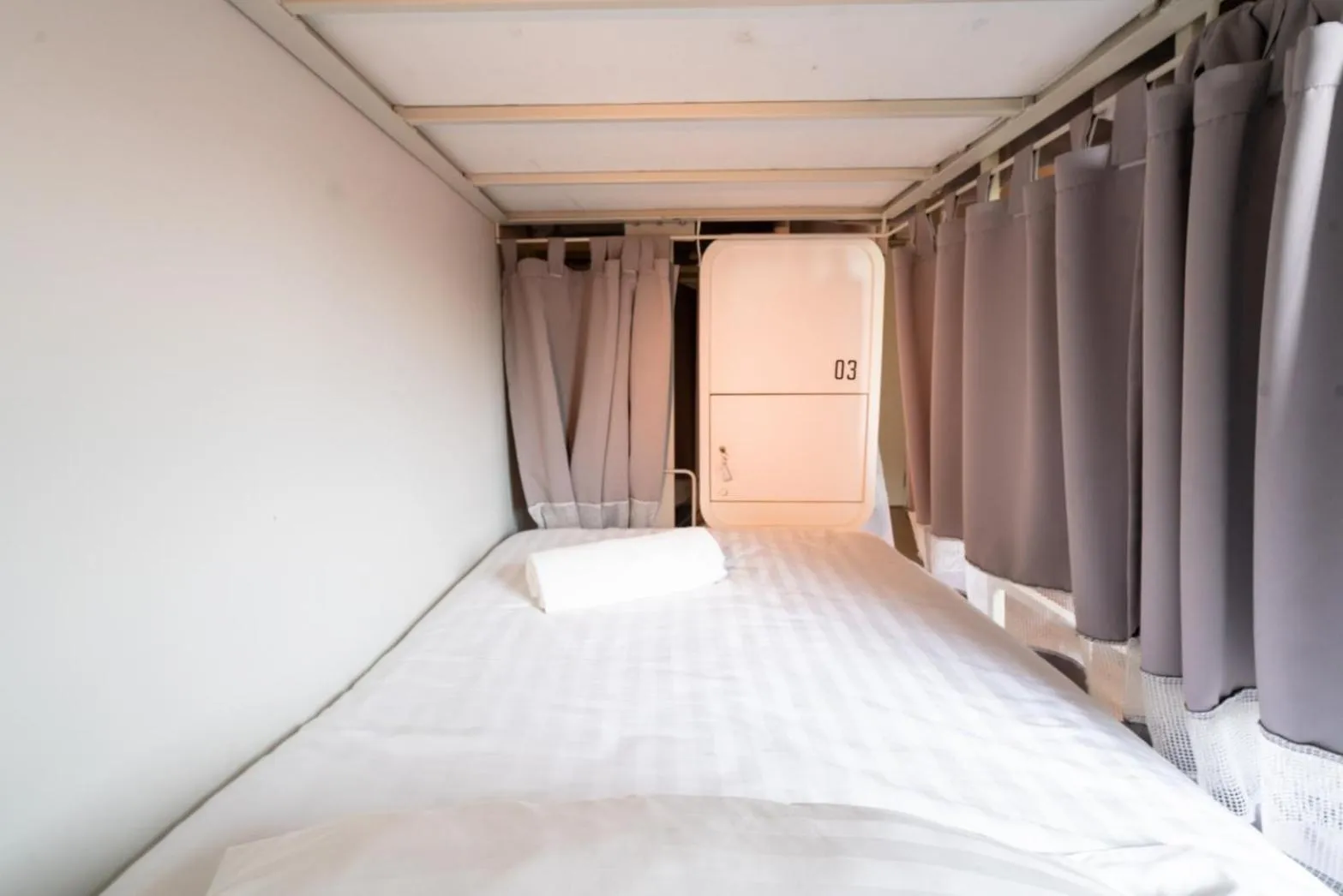 Bedroom, Bed in Bedspread Hostel