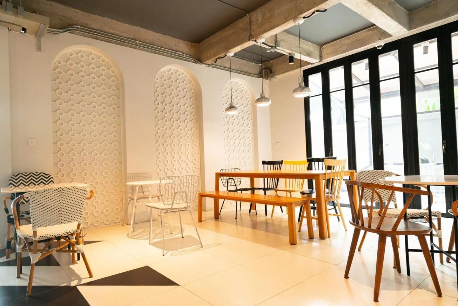 Communal lounge/ TV room in Bedspread Hostel