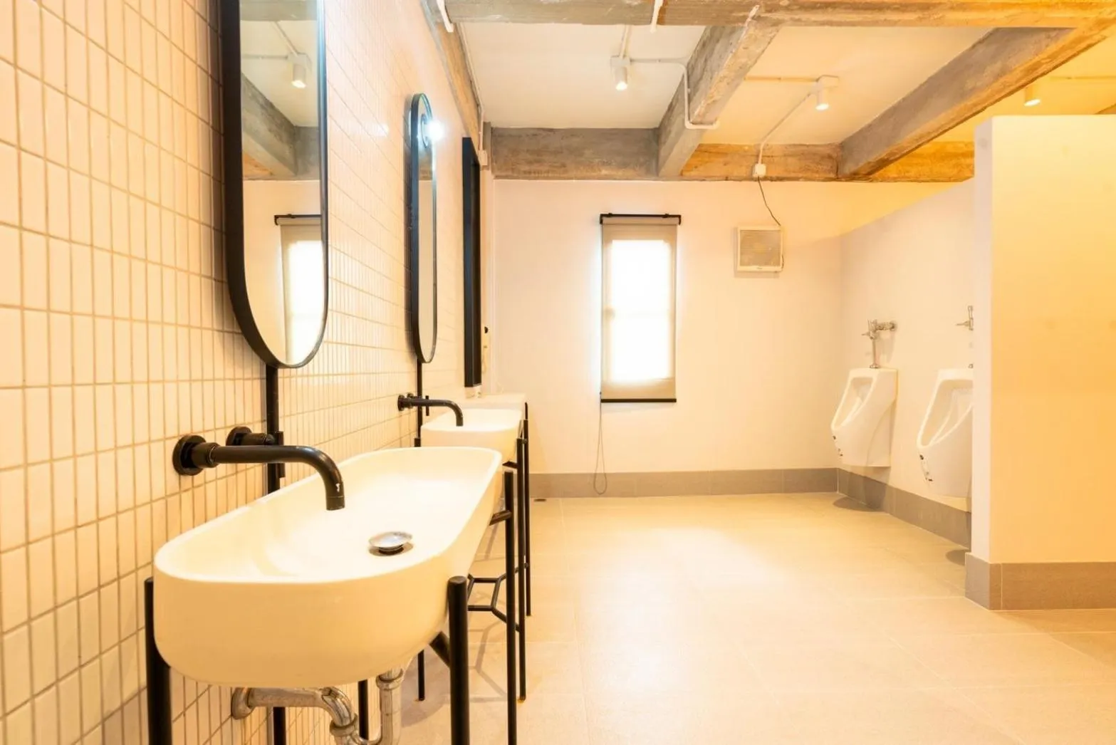 Bathroom in Bedspread Hostel