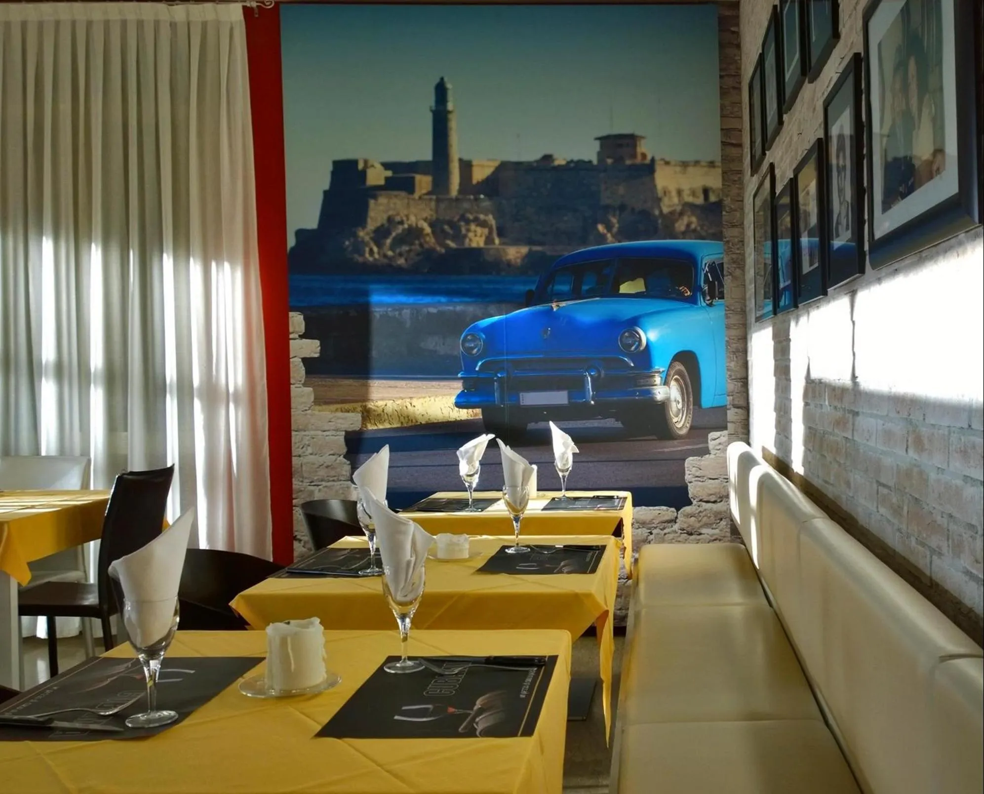 Lounge or bar in Hotel Cubamia