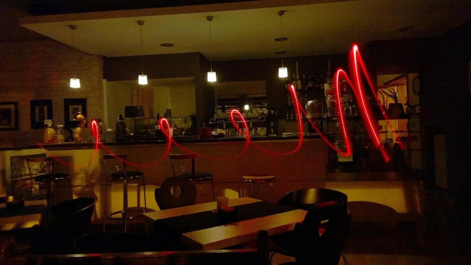 Evening entertainment in Hotel Cubamia