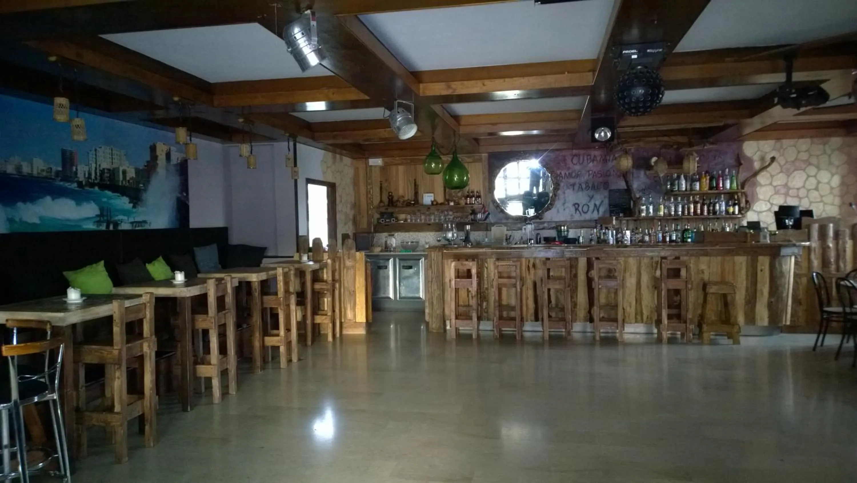 Nightclub / DJ in Hotel Cubamia